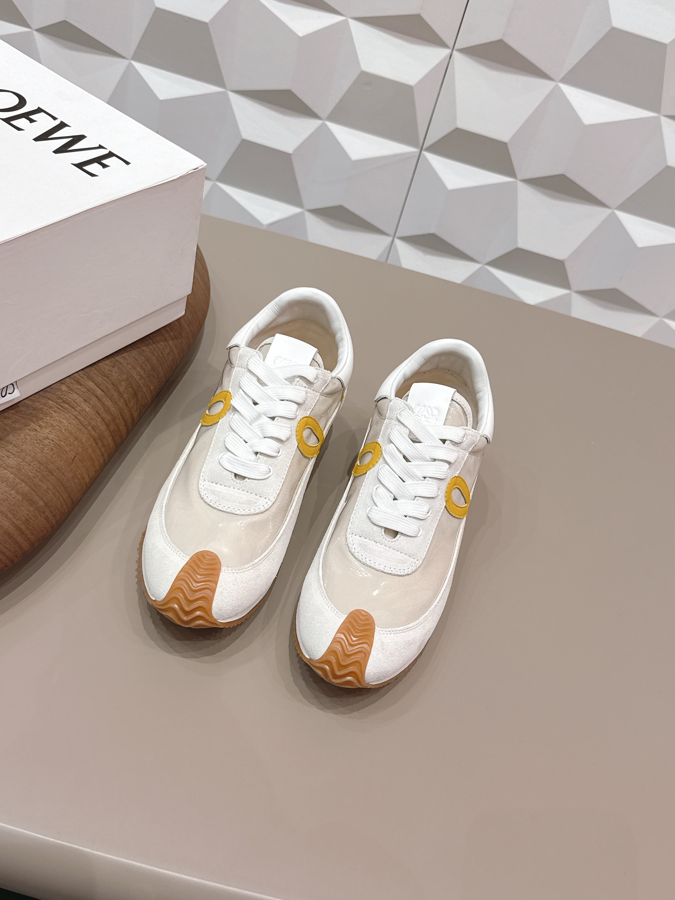 L2-Sneakers