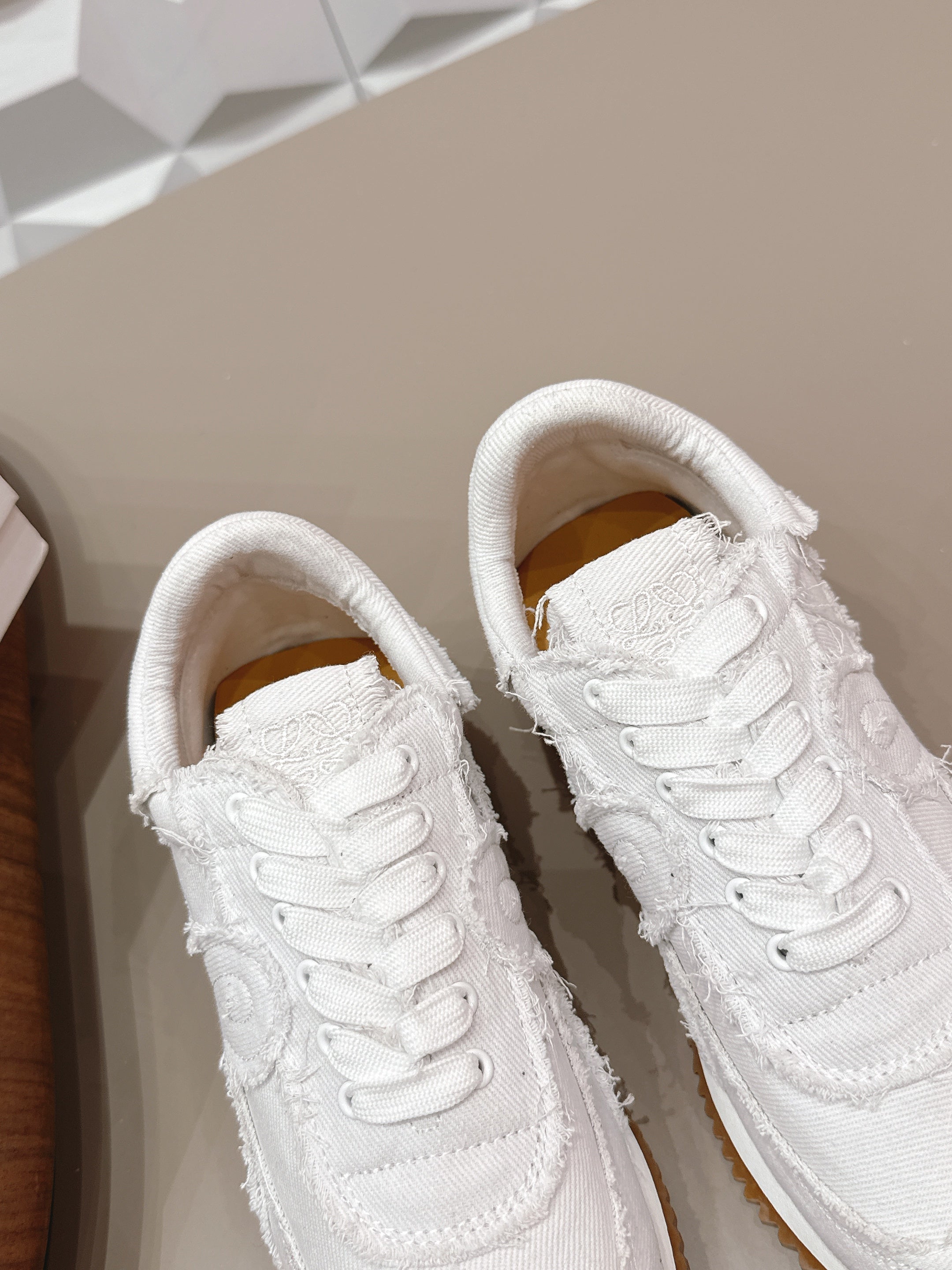L2-Sneakers