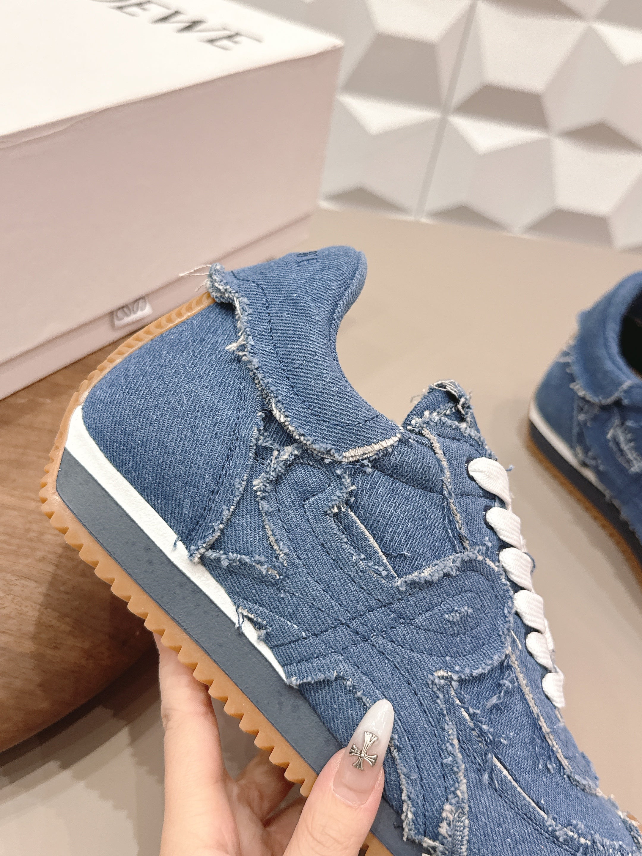 L2-Sneakers