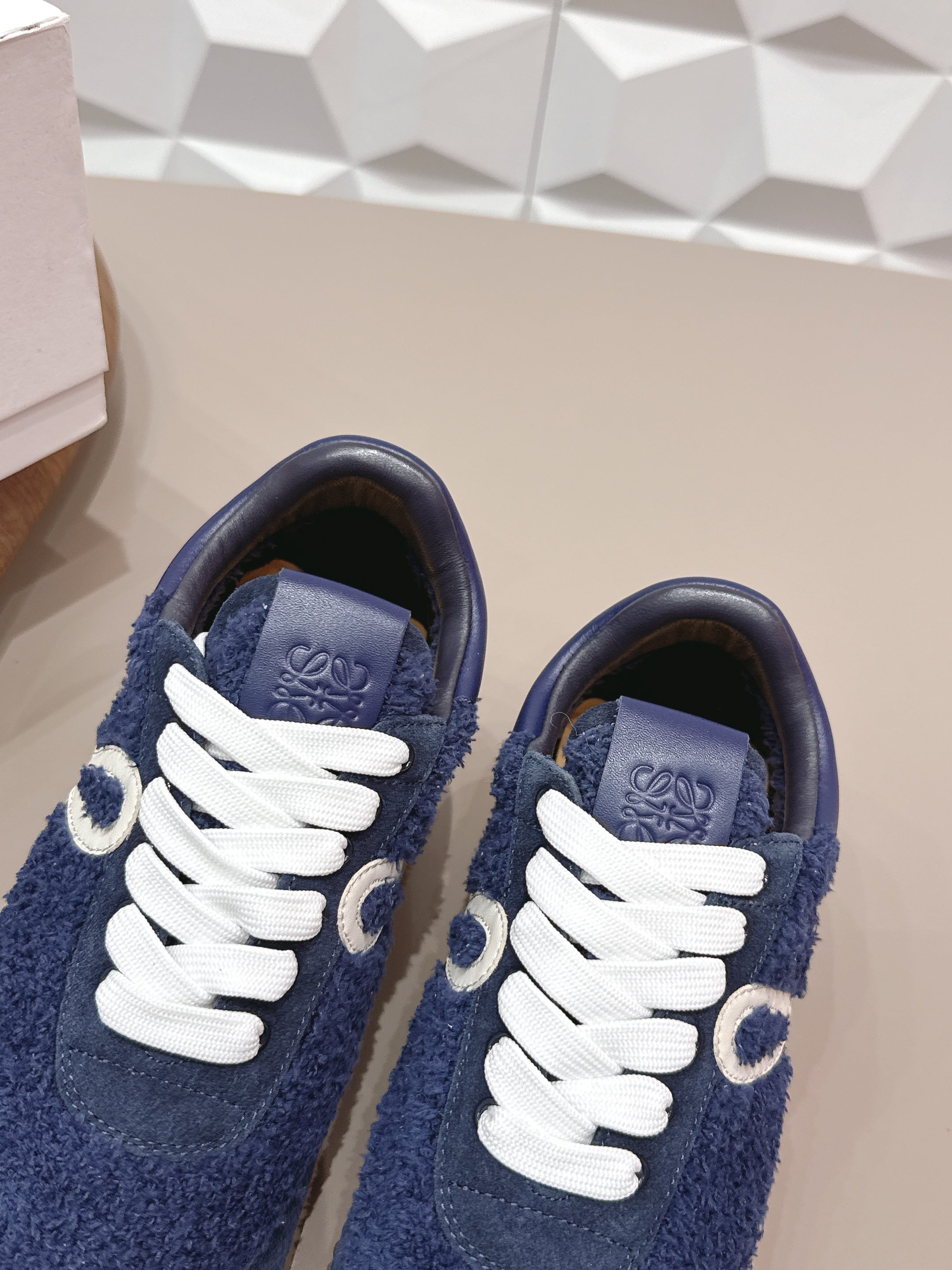 L2-Sneakers