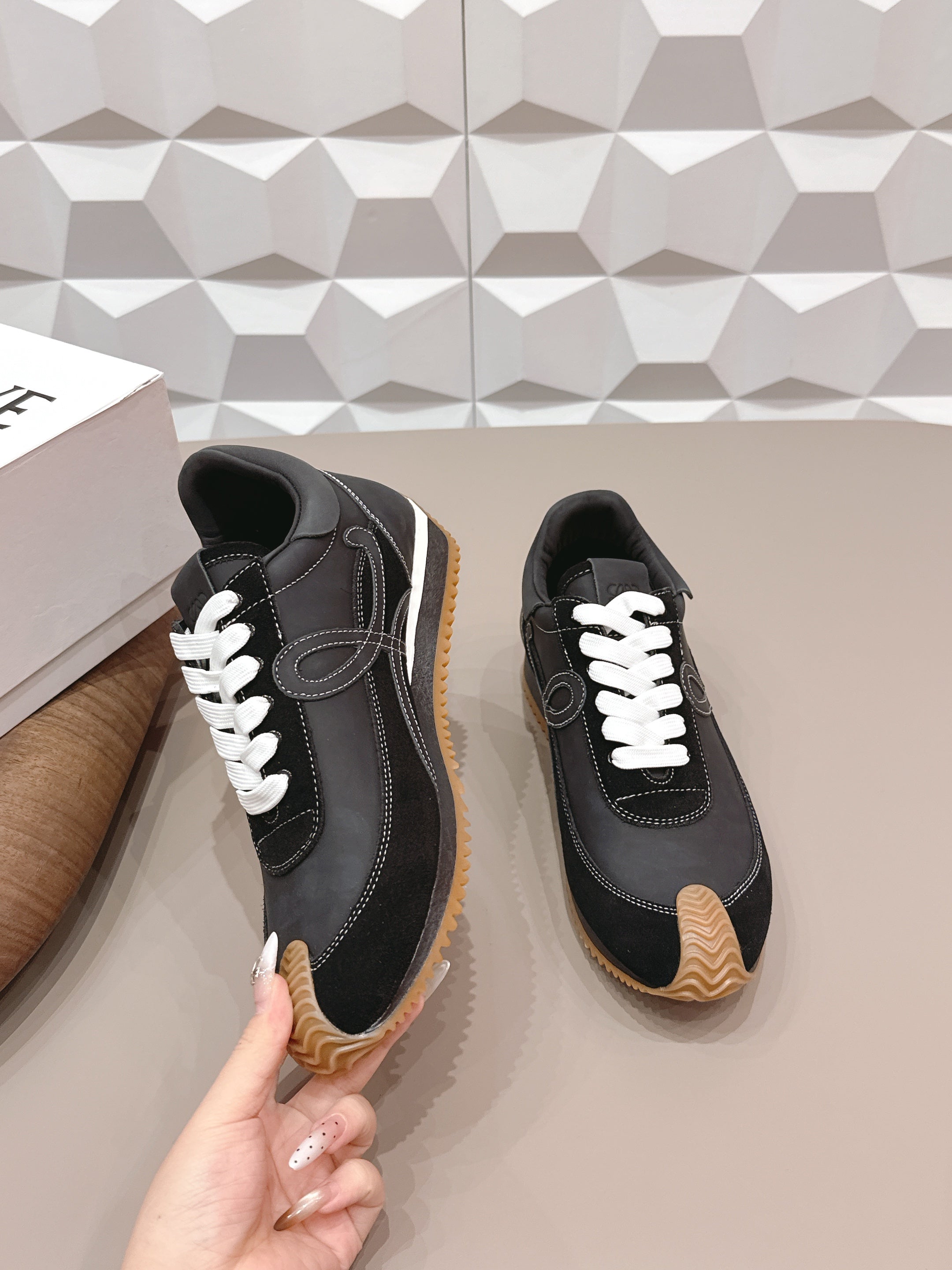 L2-Sneakers