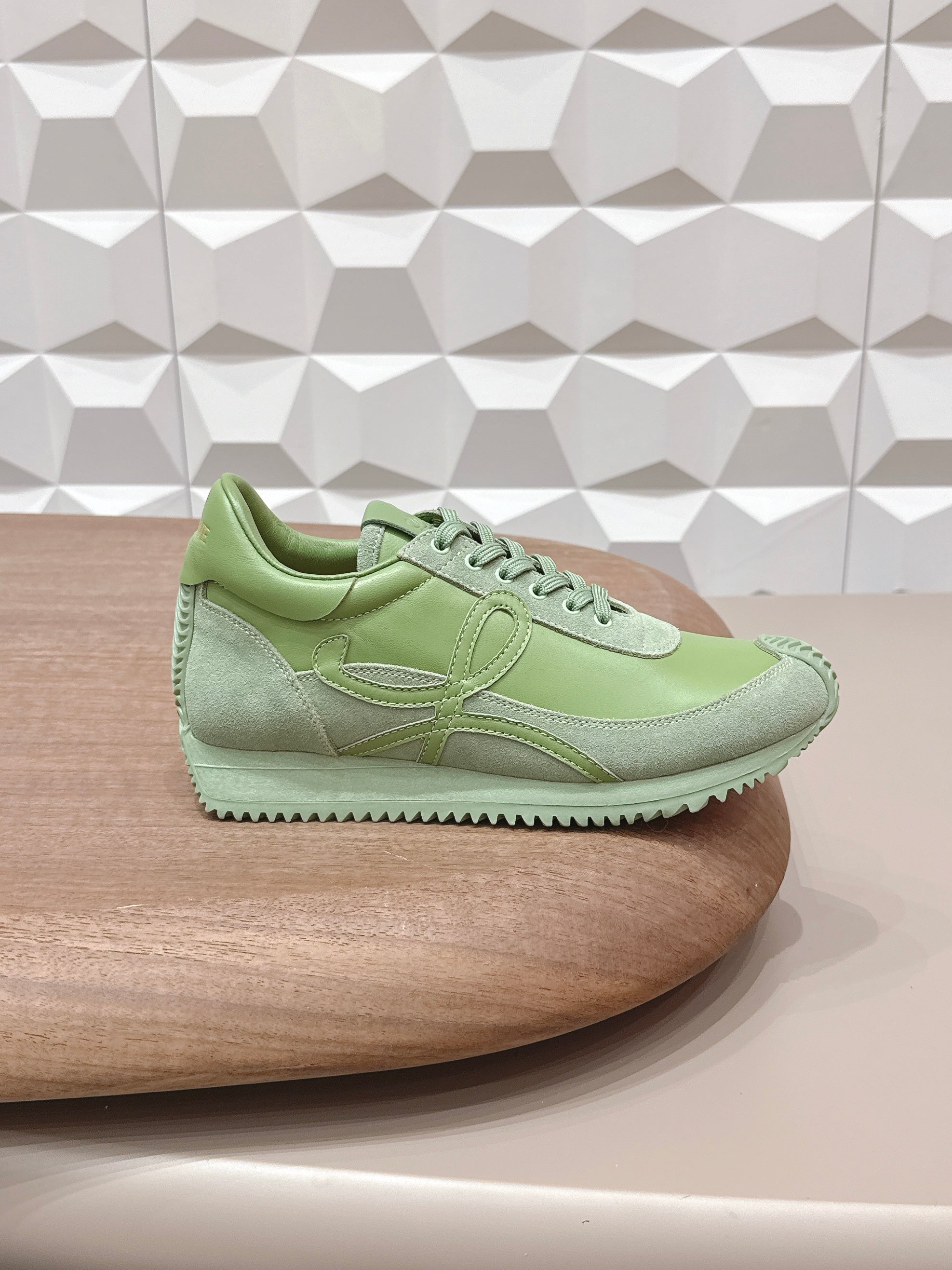 L2-Sneakers