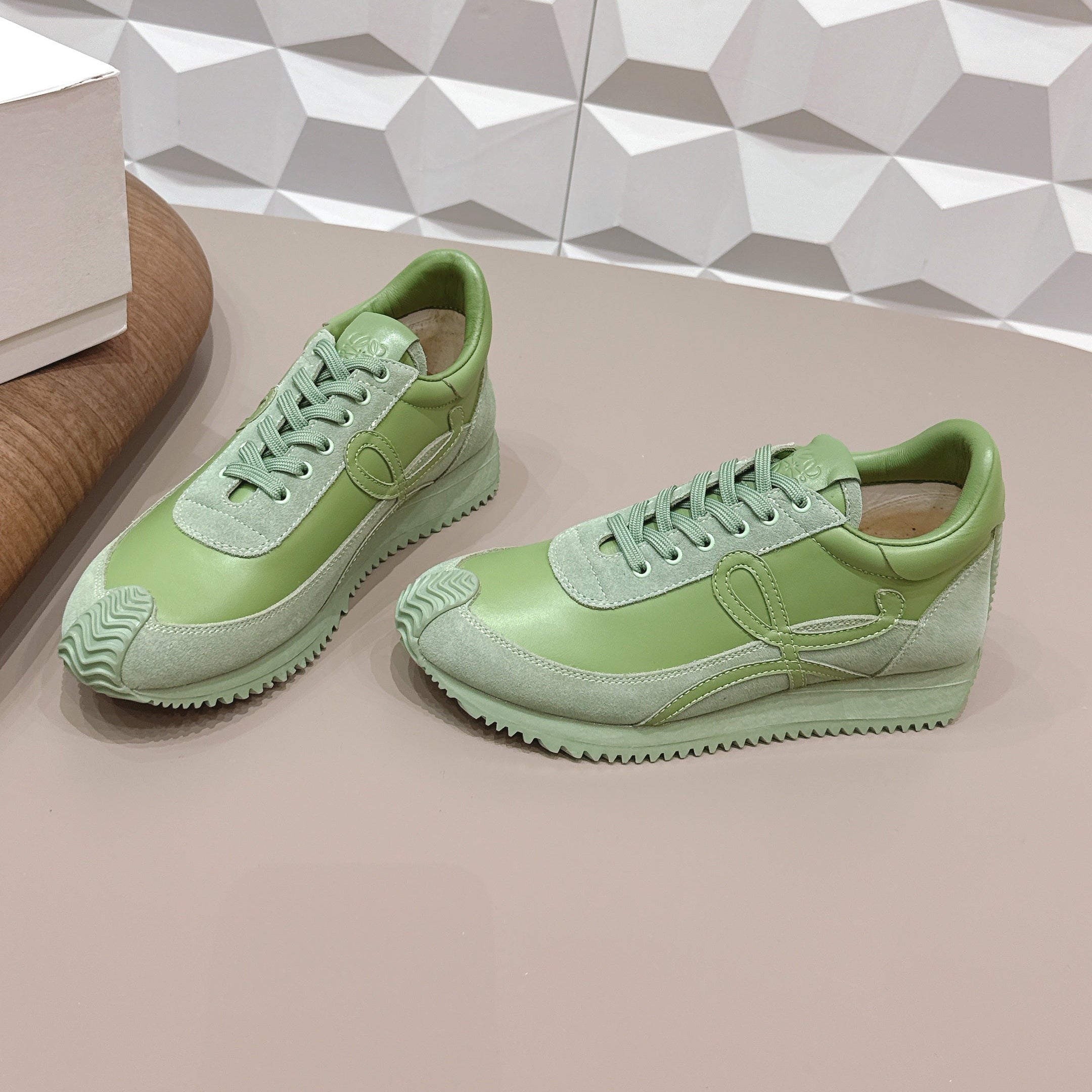 L2-Sneakers
