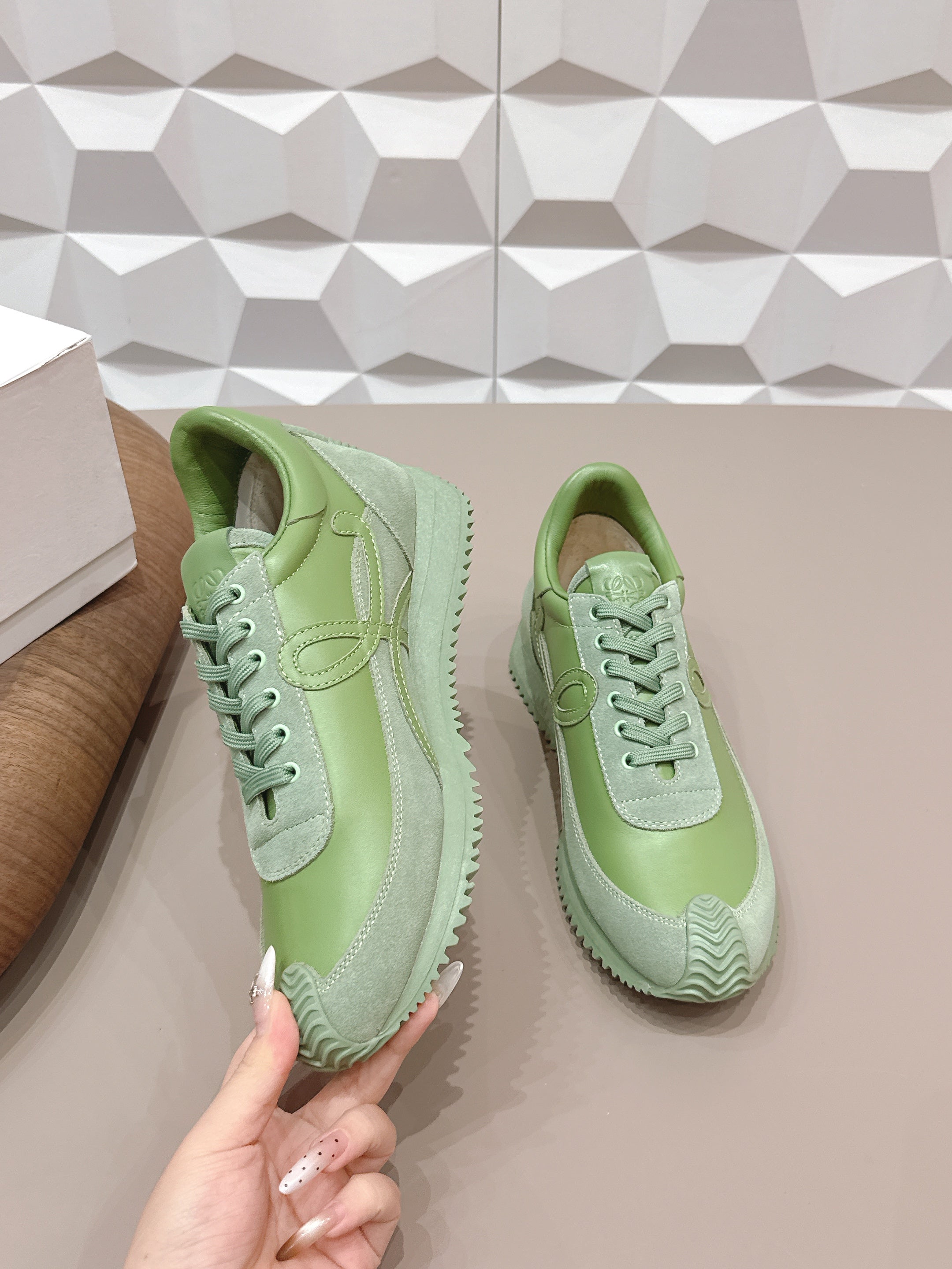 L2-Sneakers