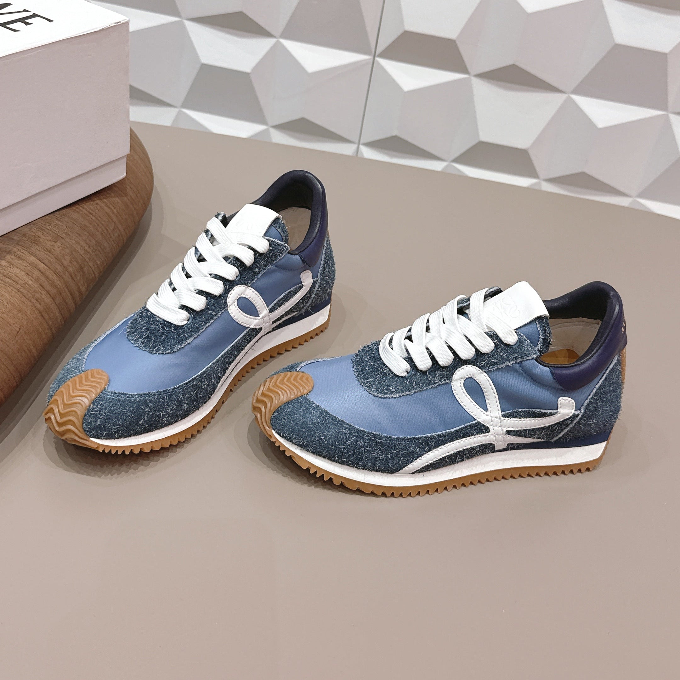 L2-Sneakers