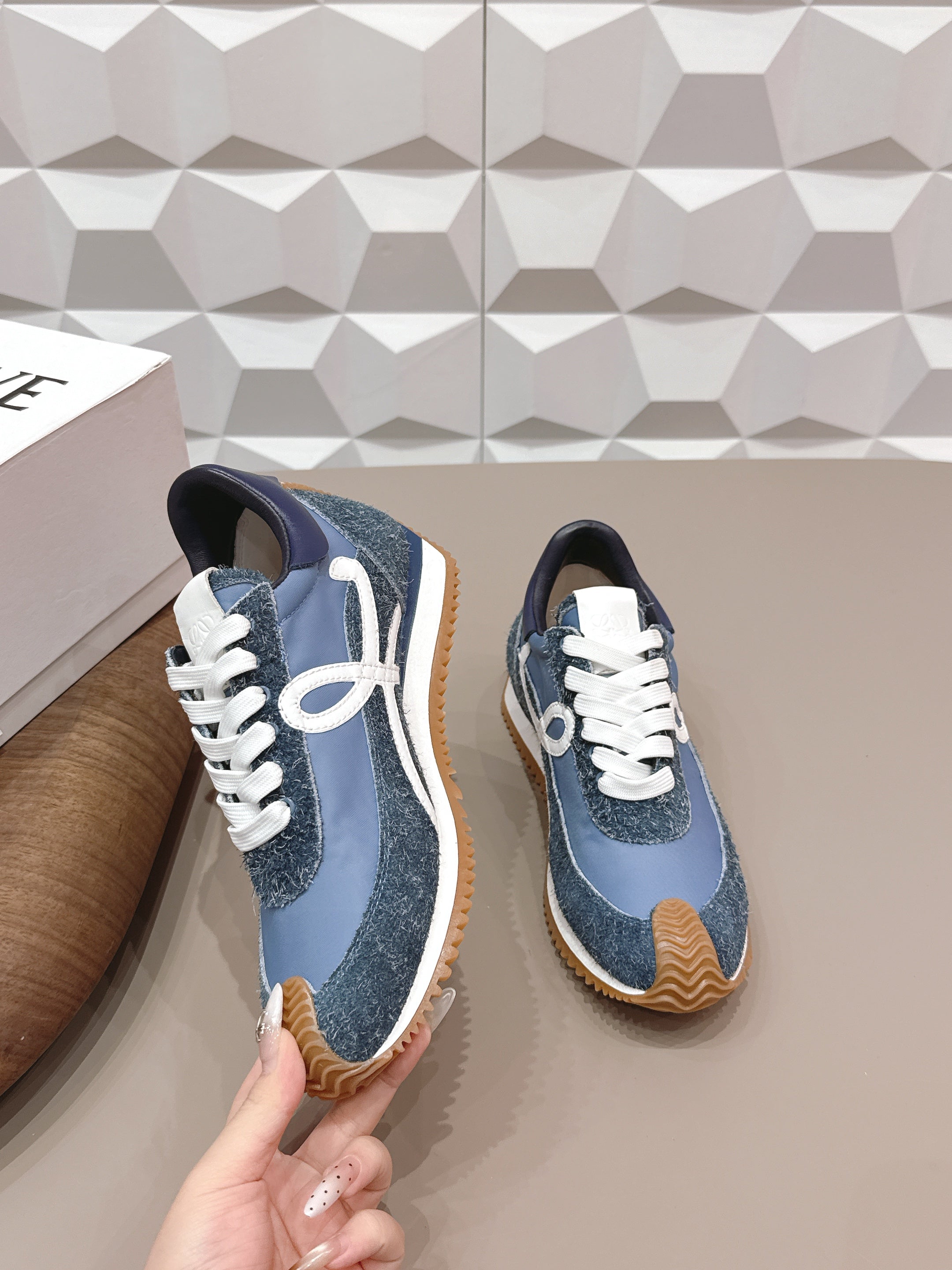 L2-Sneakers