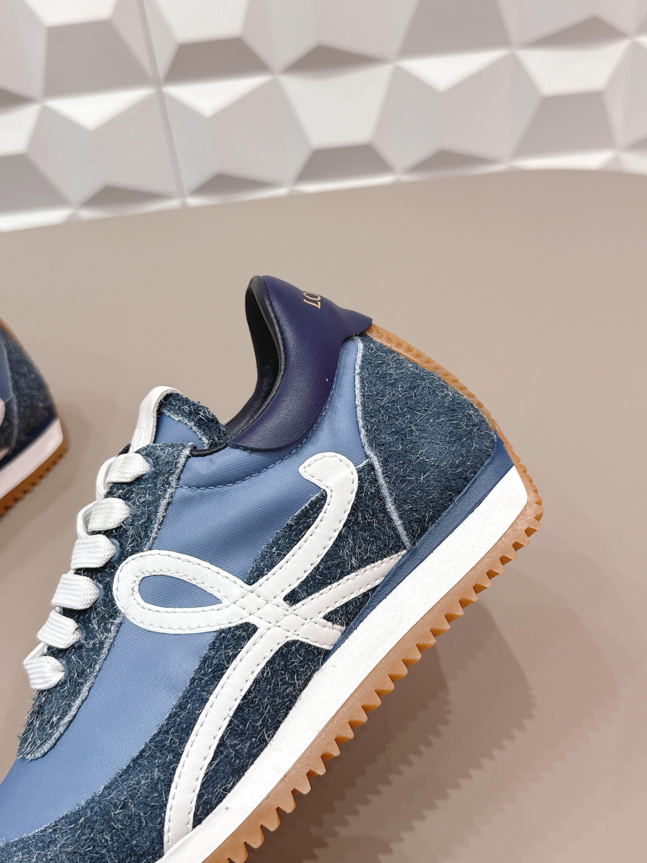 L2-Sneakers