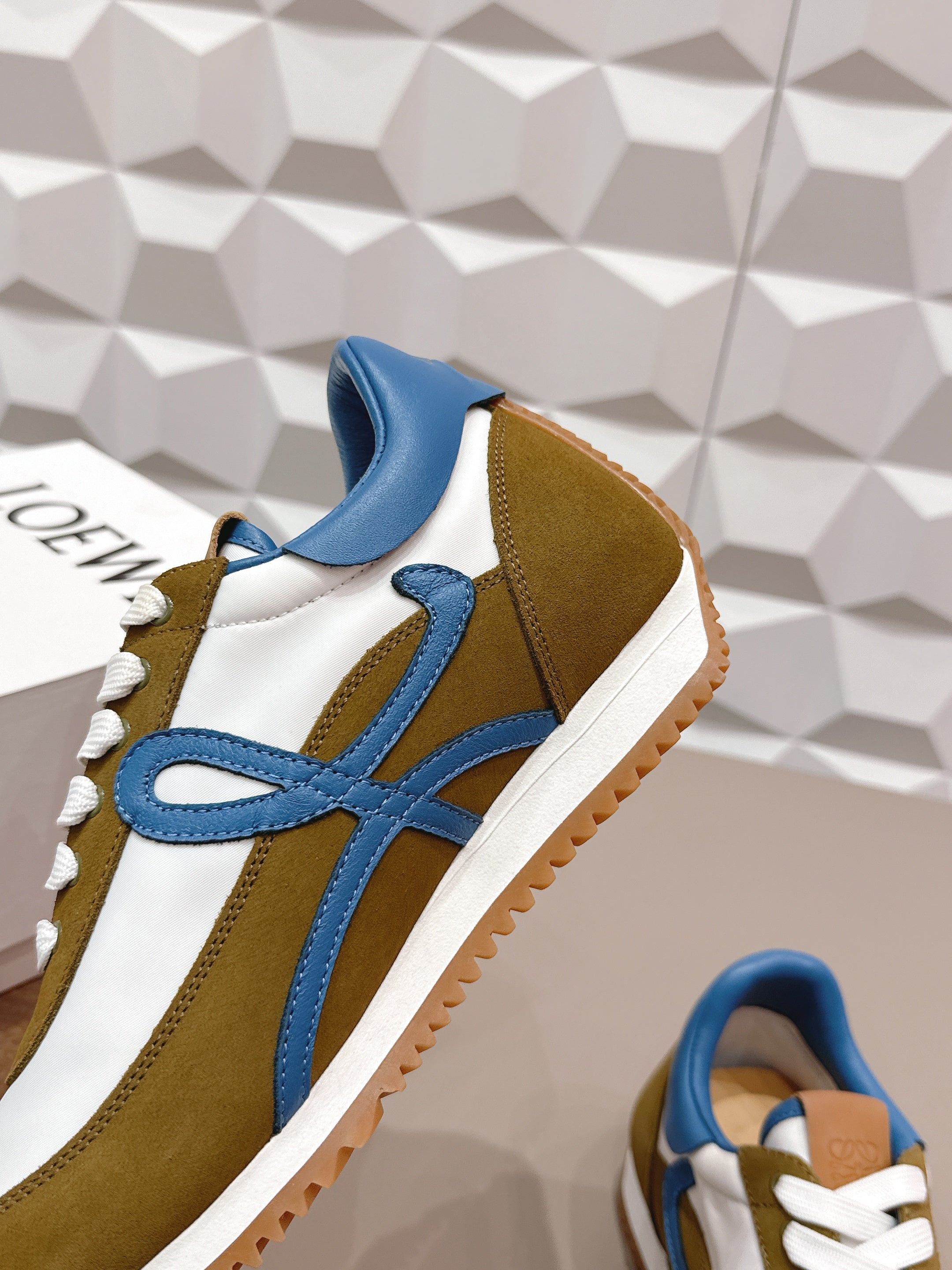 L2-Sneakers