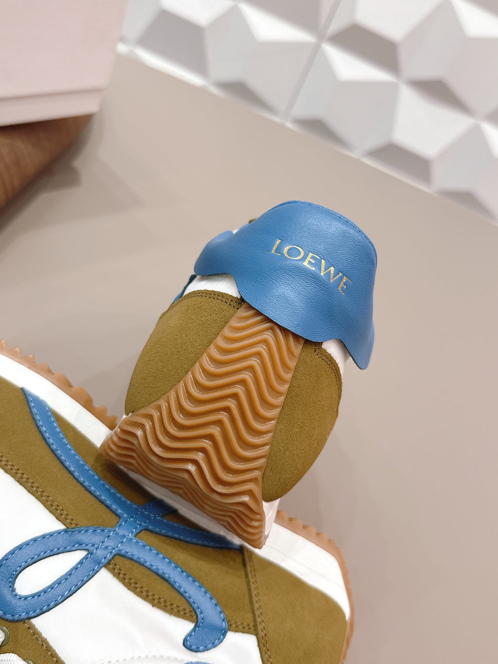 L2-Sneakers