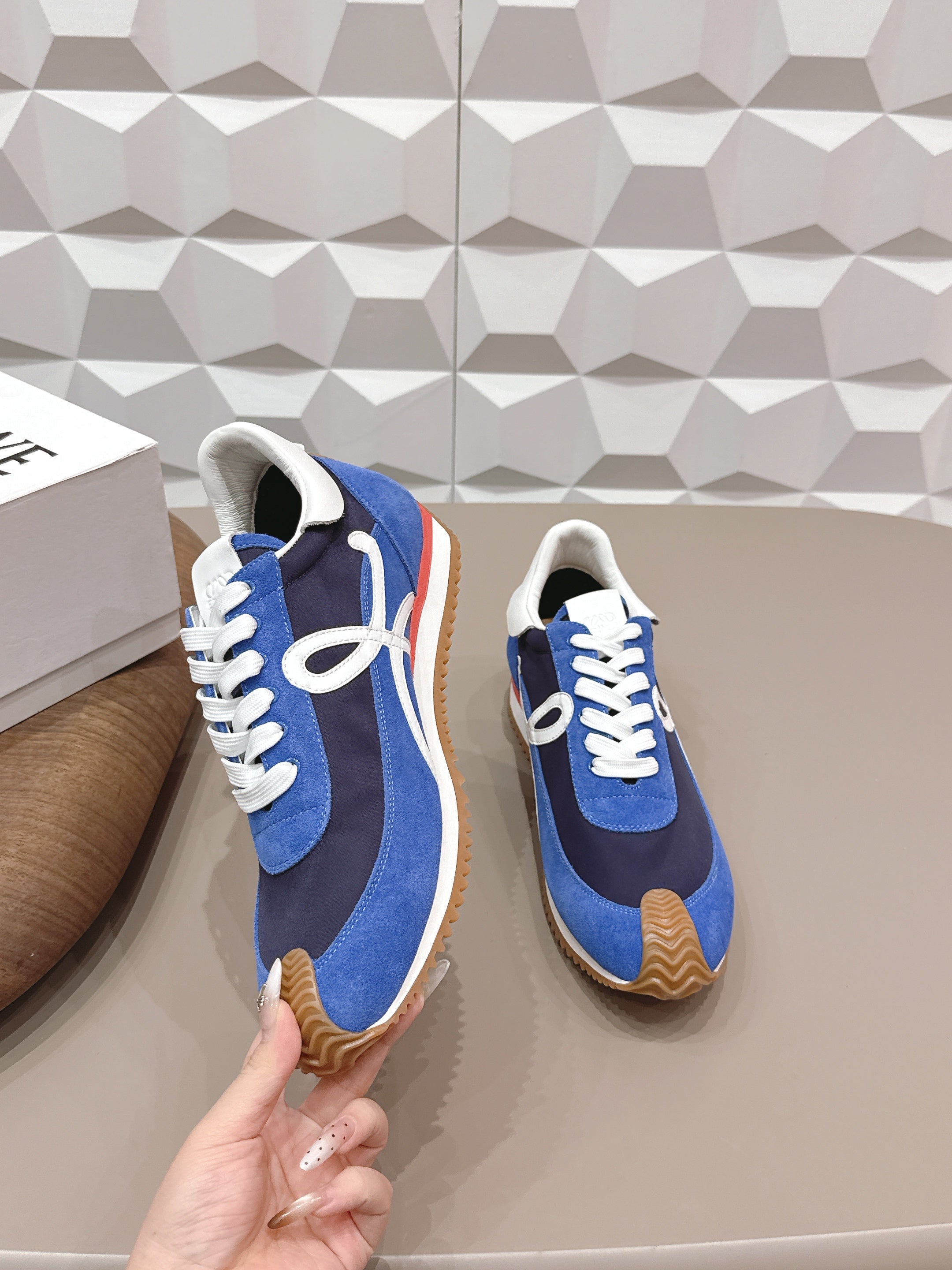 L2-Sneakers