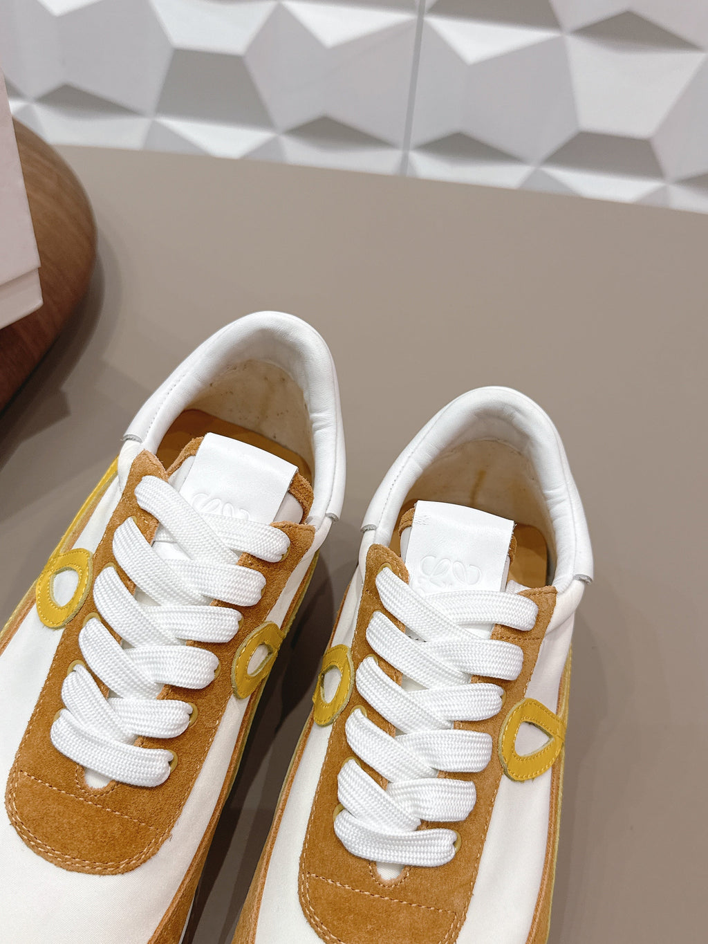 L2-Sneakers