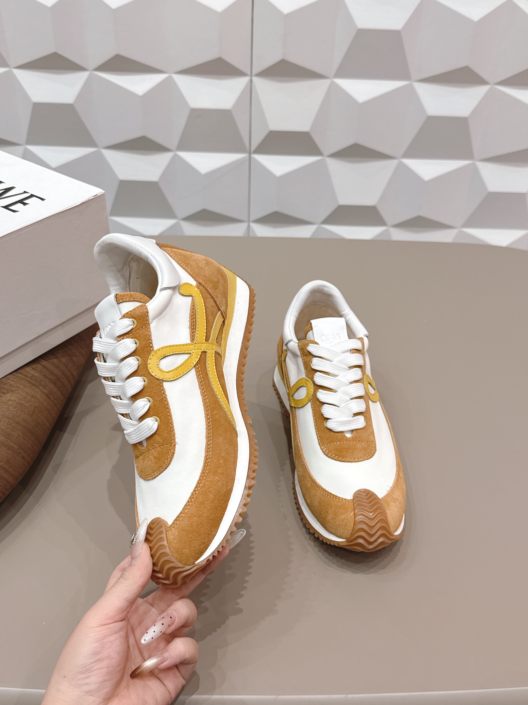 L2-Sneakers