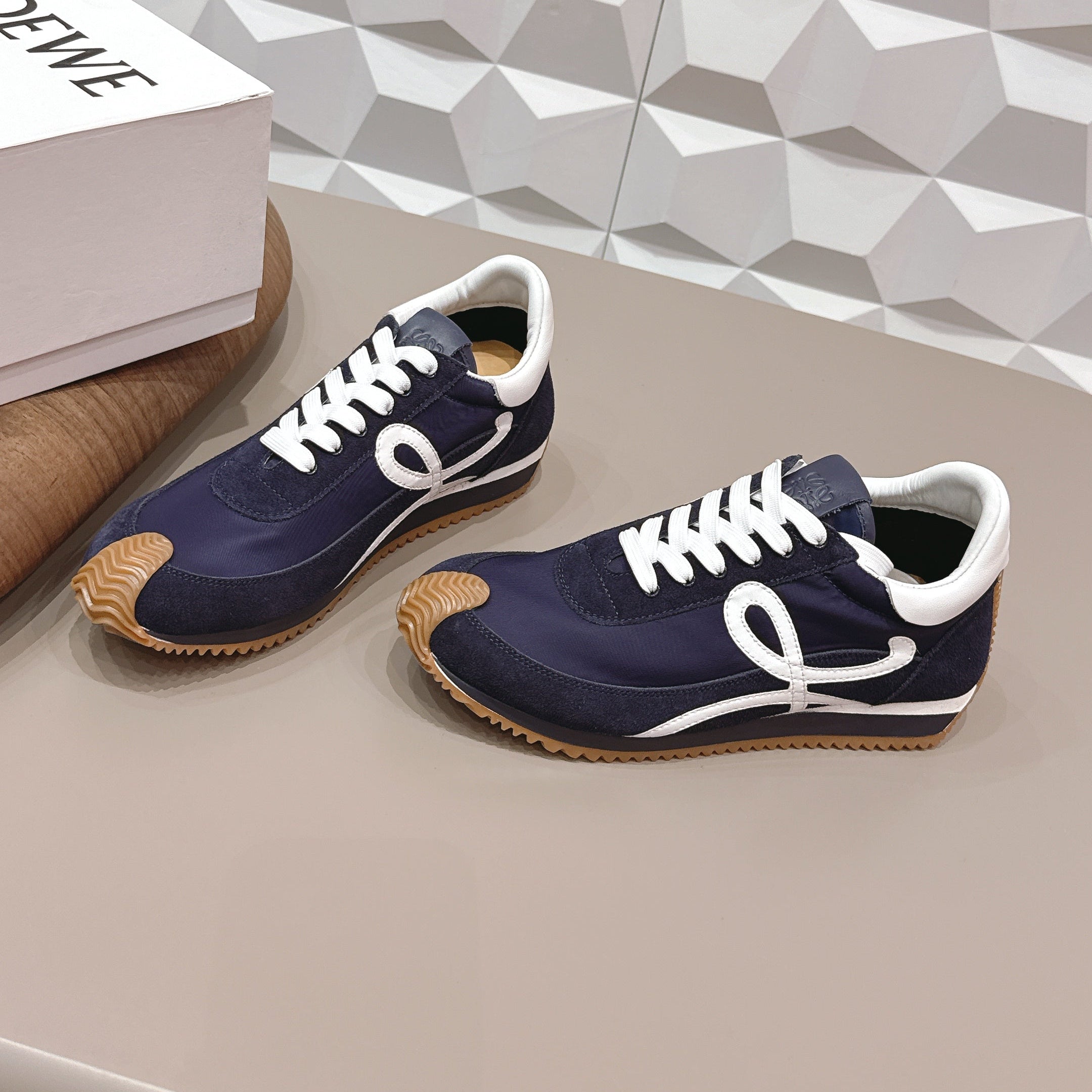 L2-Sneakers