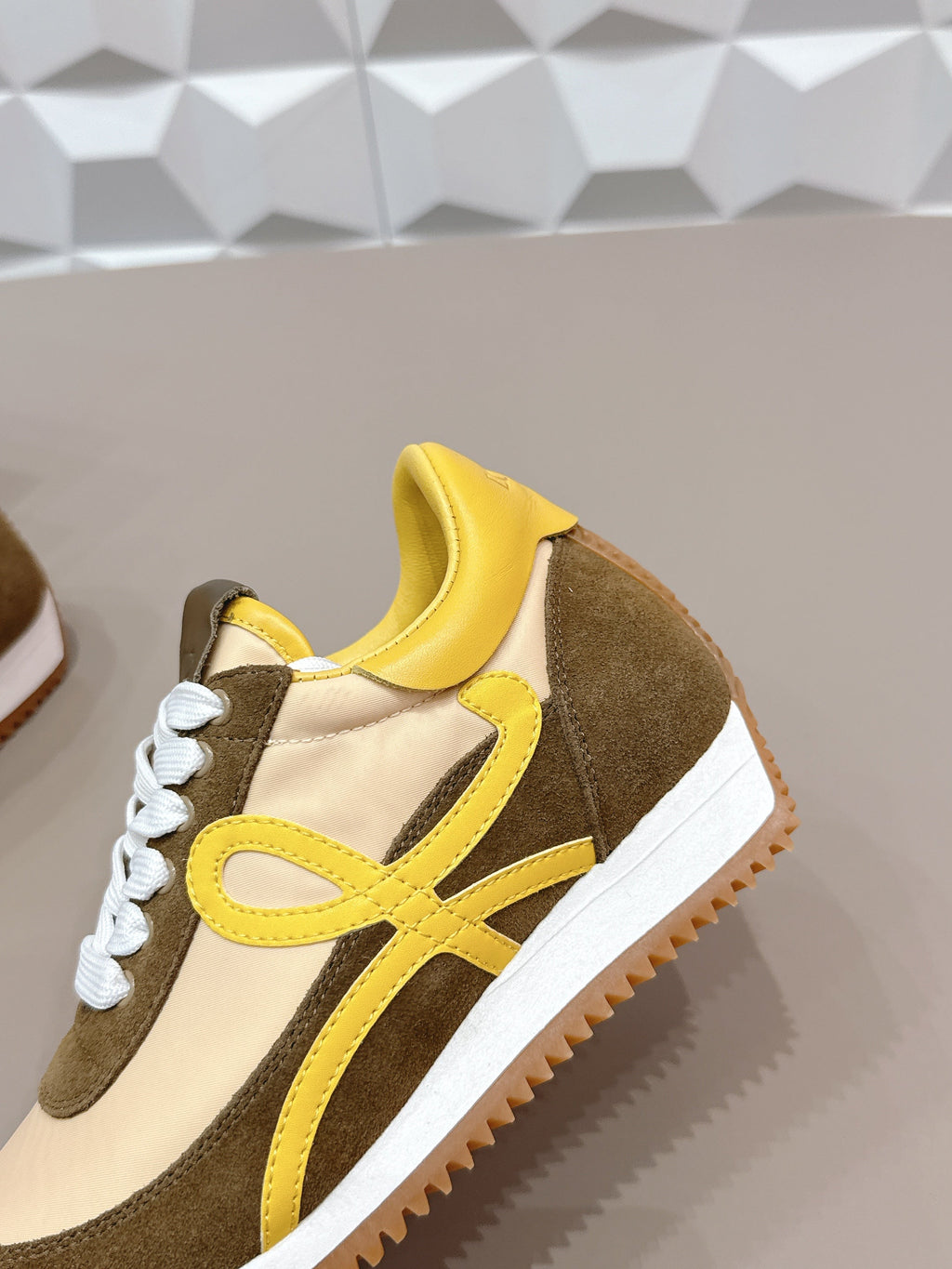 L2-Sneakers
