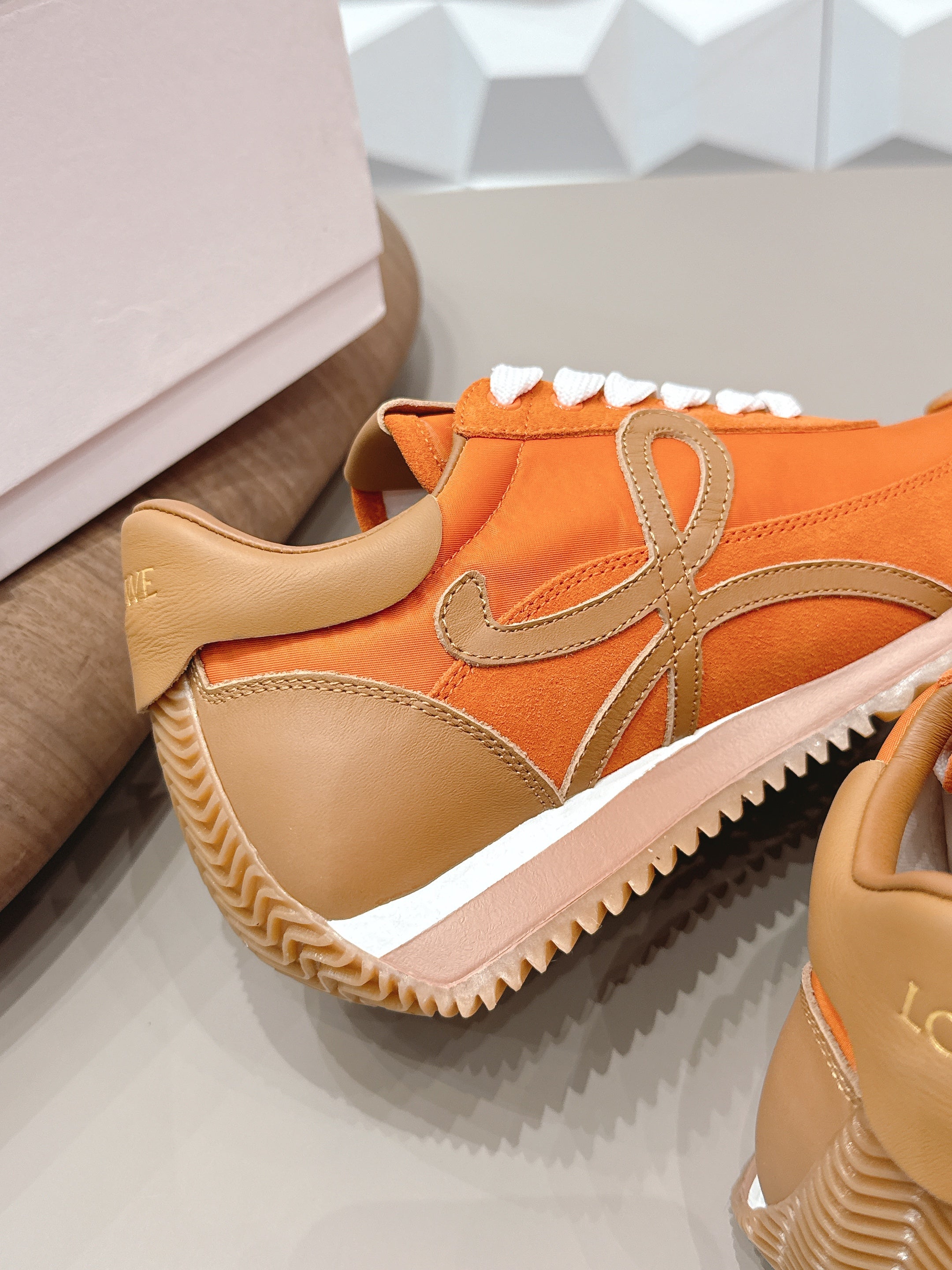 L2-Sneakers