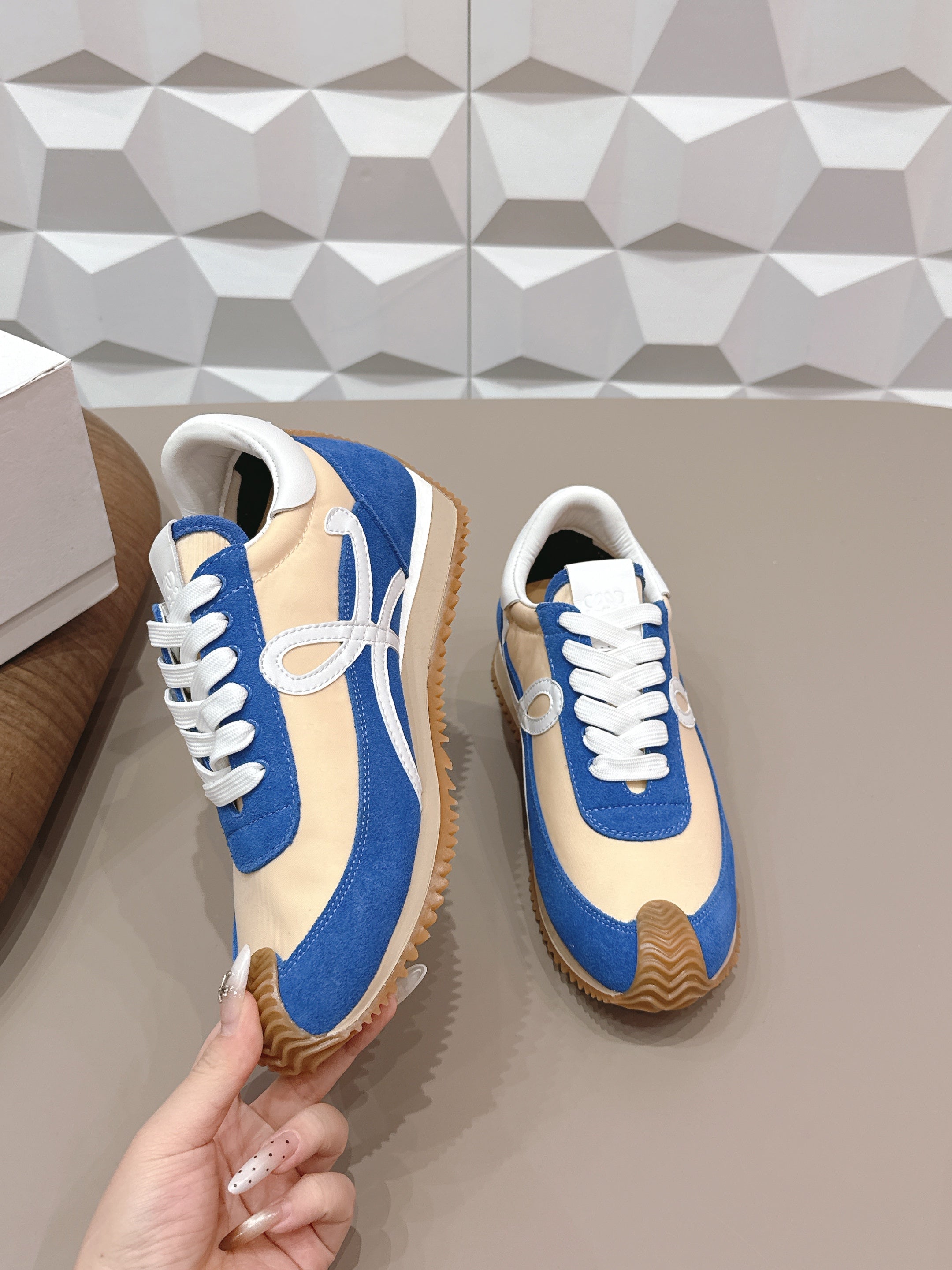 L2-Sneakers