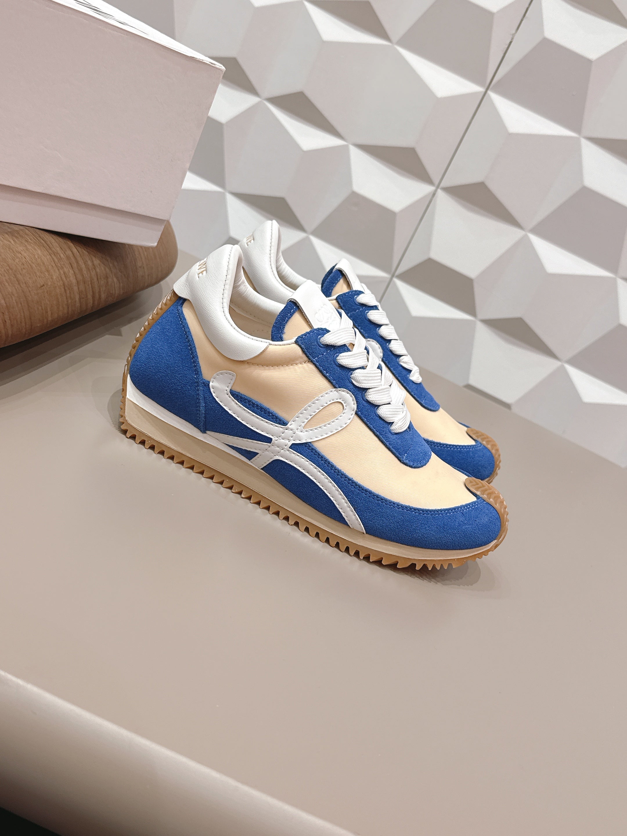 L2-Sneakers