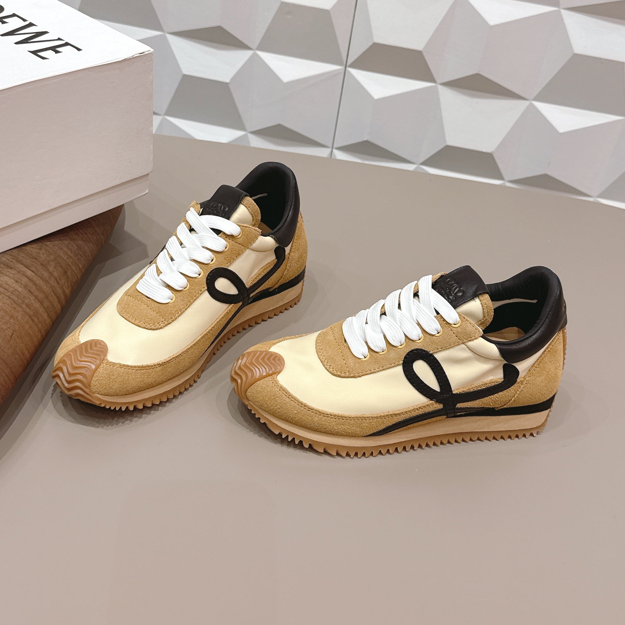 L2-Sneakers