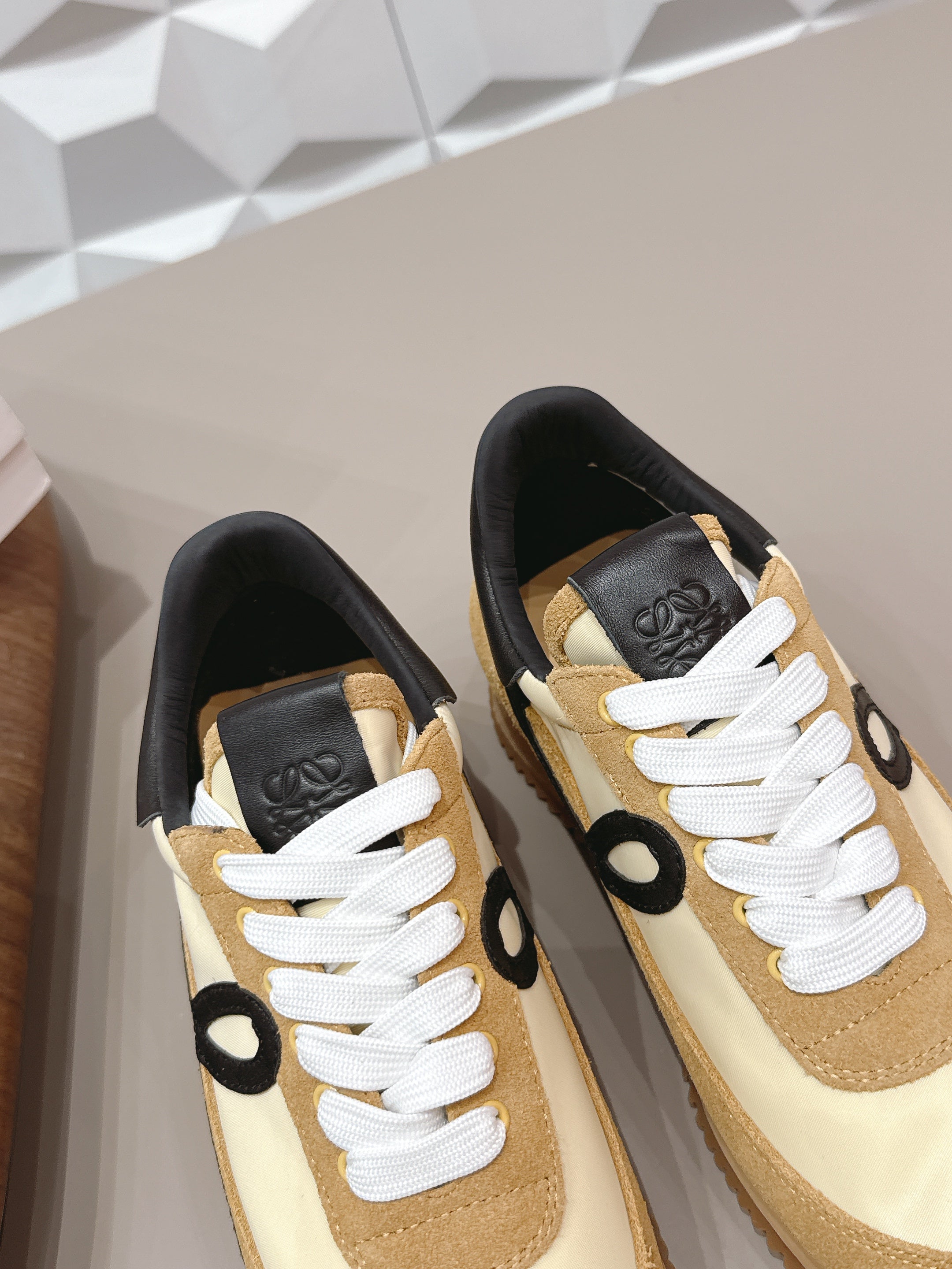 L2-Sneakers