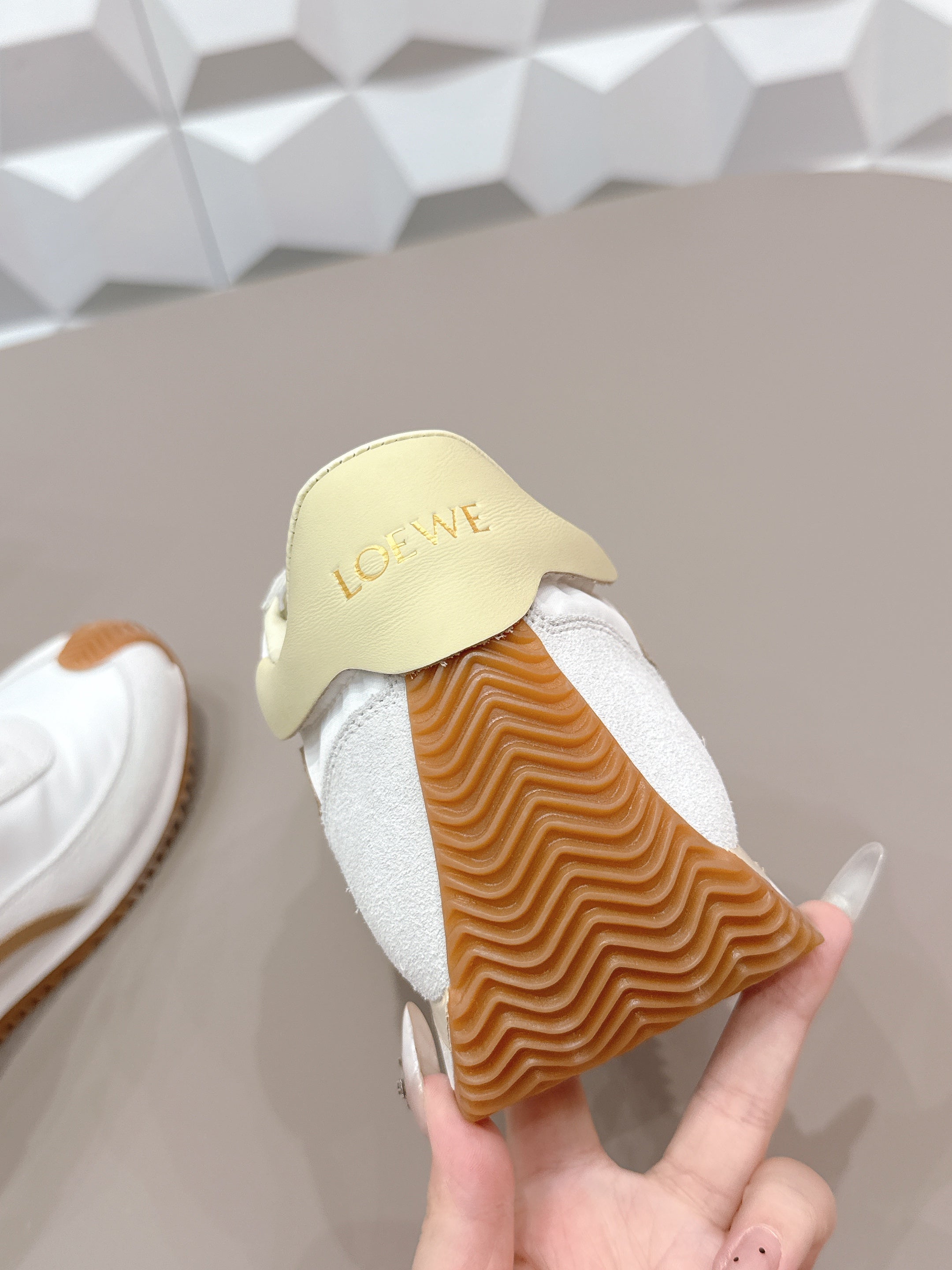 L2-Sneakers