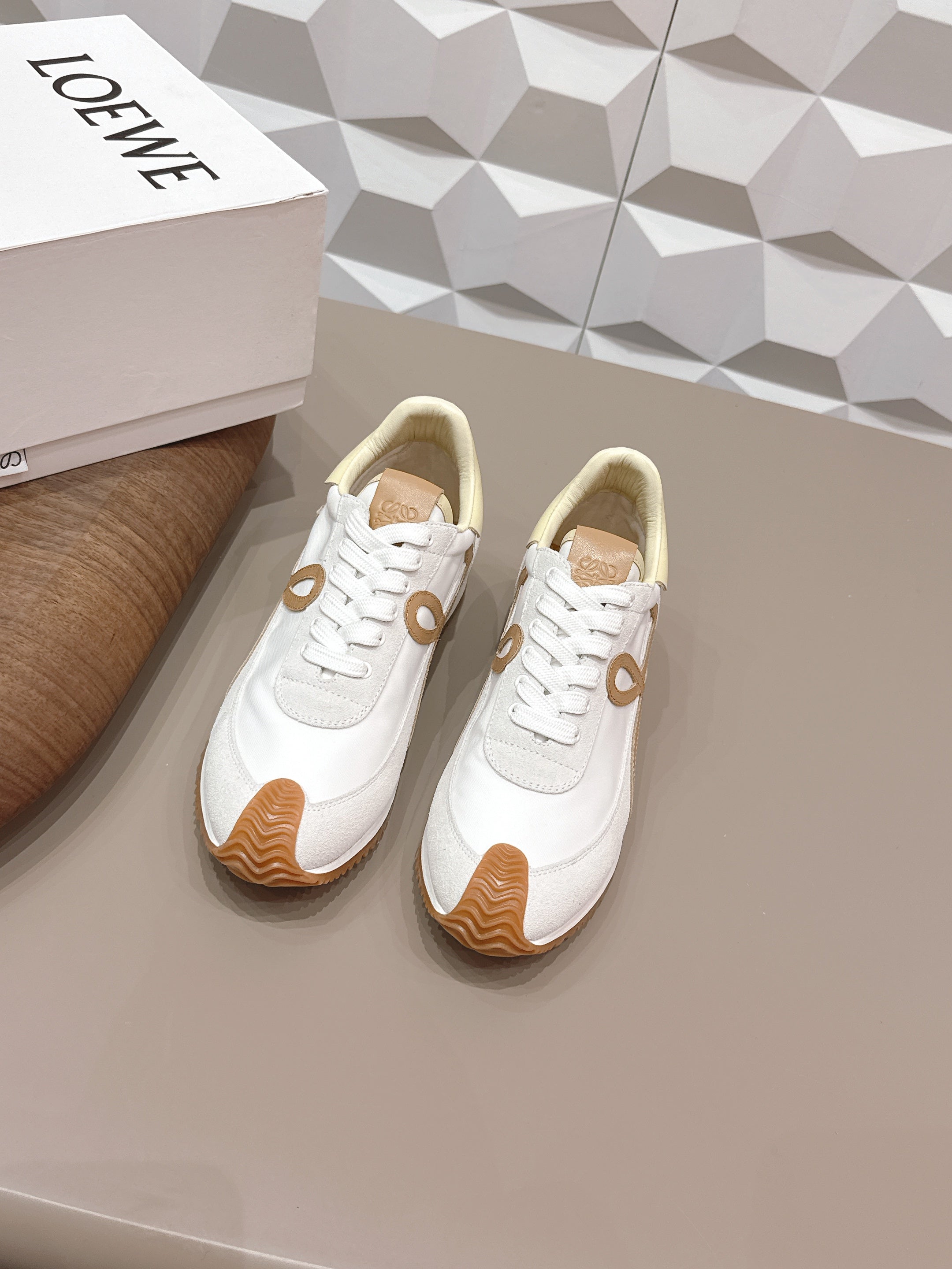 L2-Sneakers
