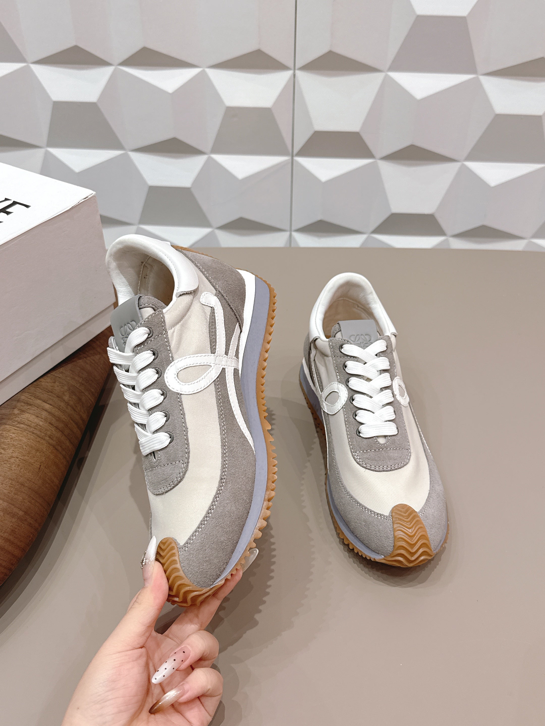 L2-Sneakers