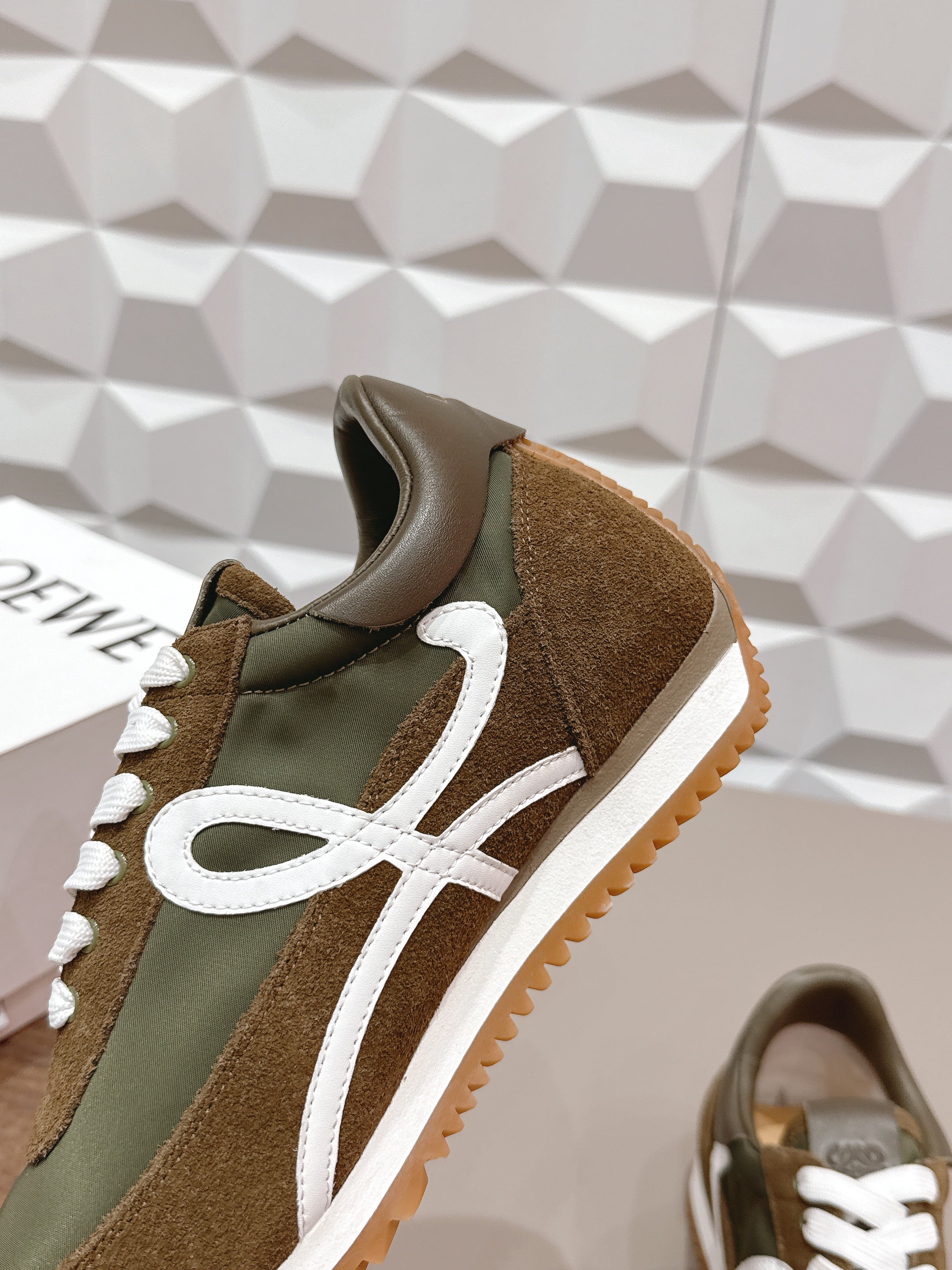 L2-Sneakers