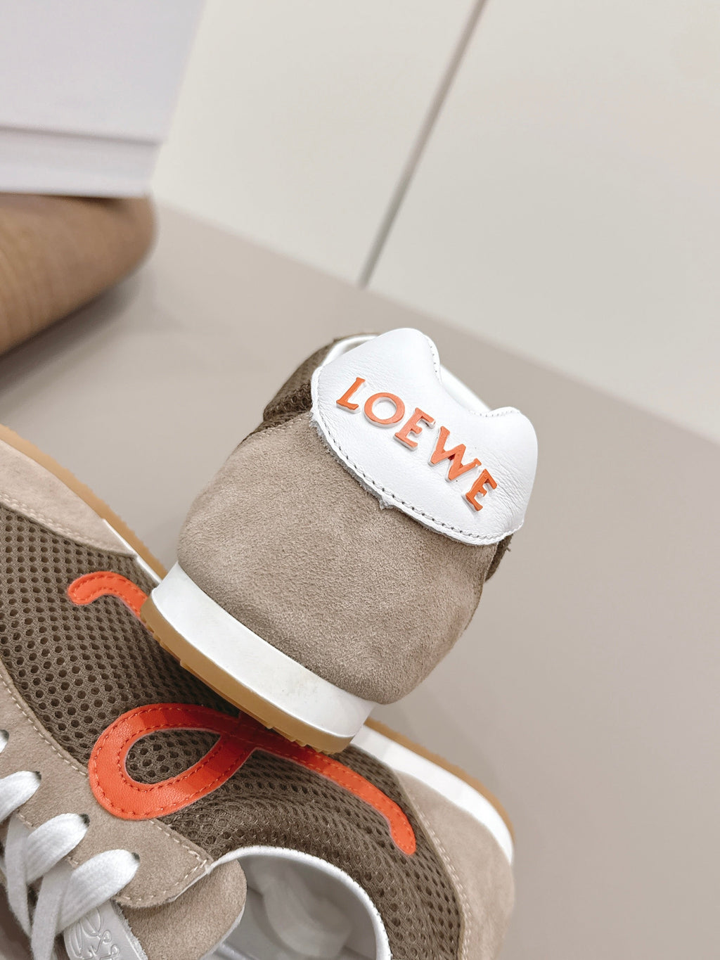 L2-Sneakers