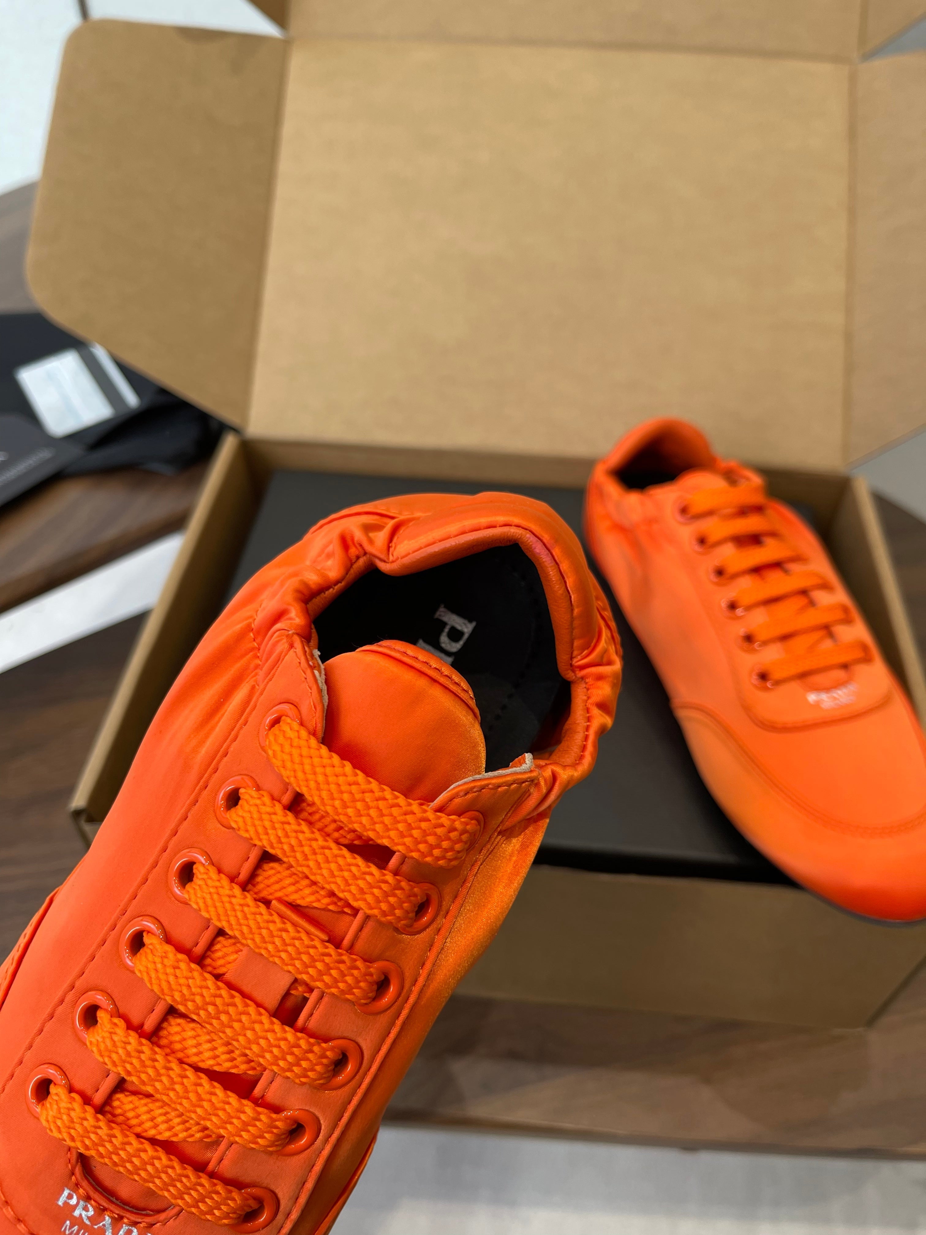 P-Sneakers