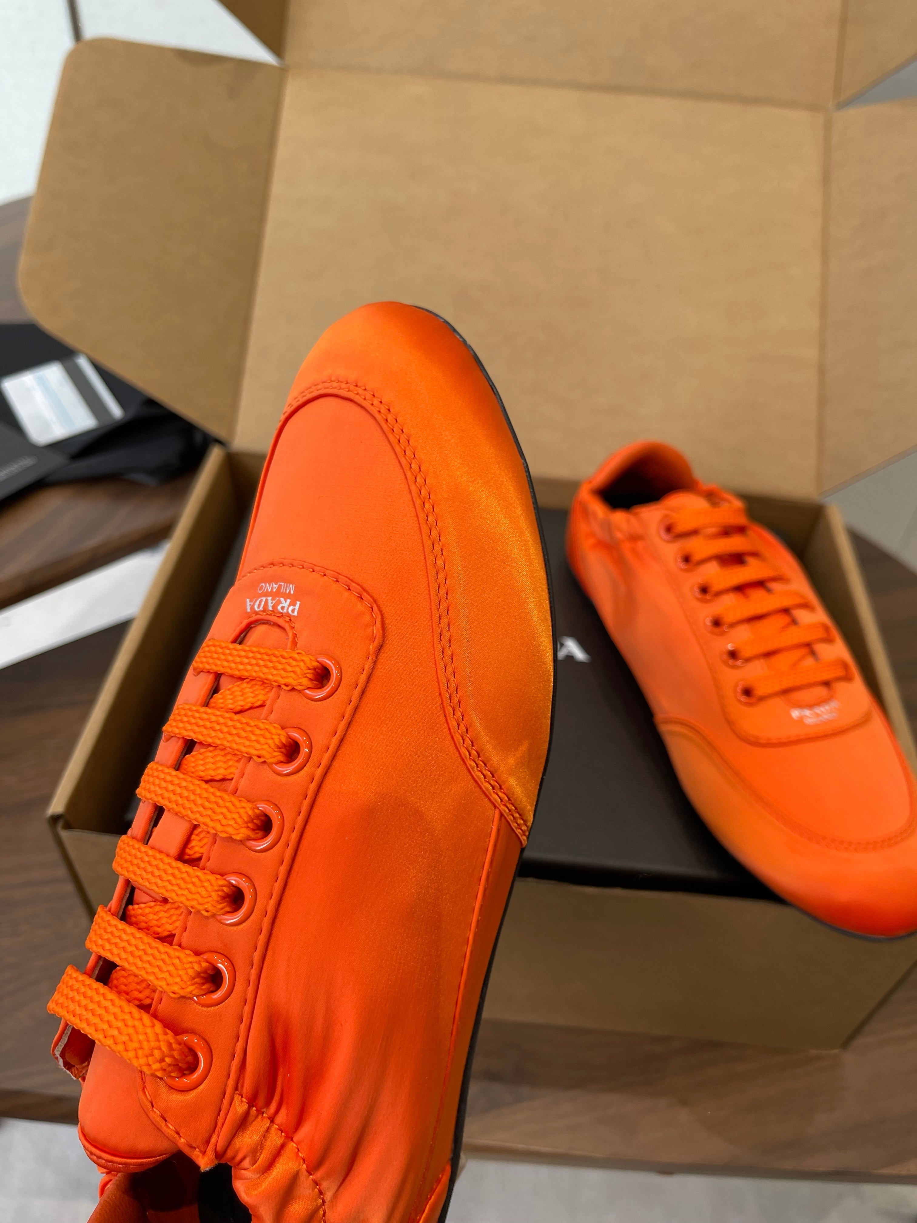 P-Sneakers