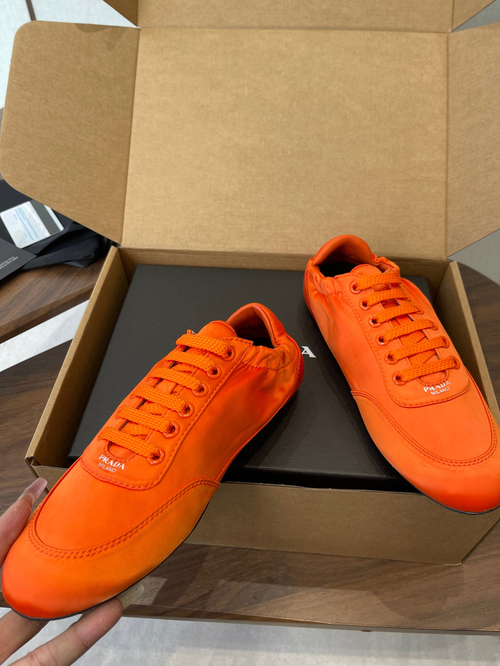 P-Sneakers
