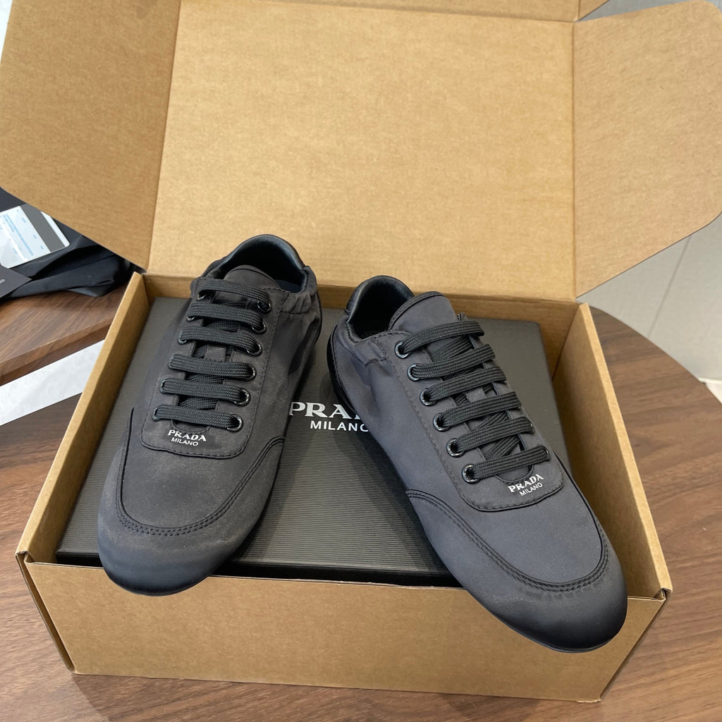 P-Sneakers