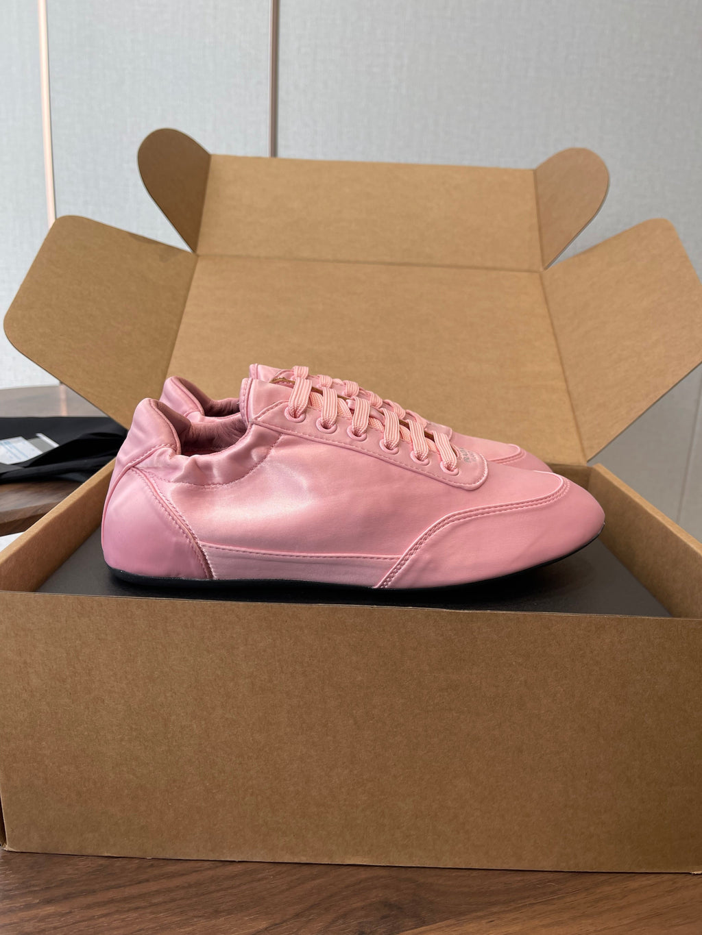 P-Sneakers