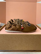 M-Sneakers