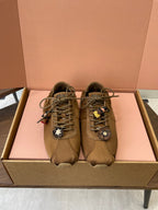 M-Sneakers