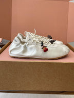 M-Sneakers
