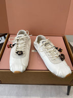 M-Sneakers