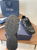 D-Sneakers