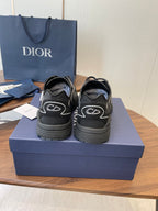 D-Sneakers