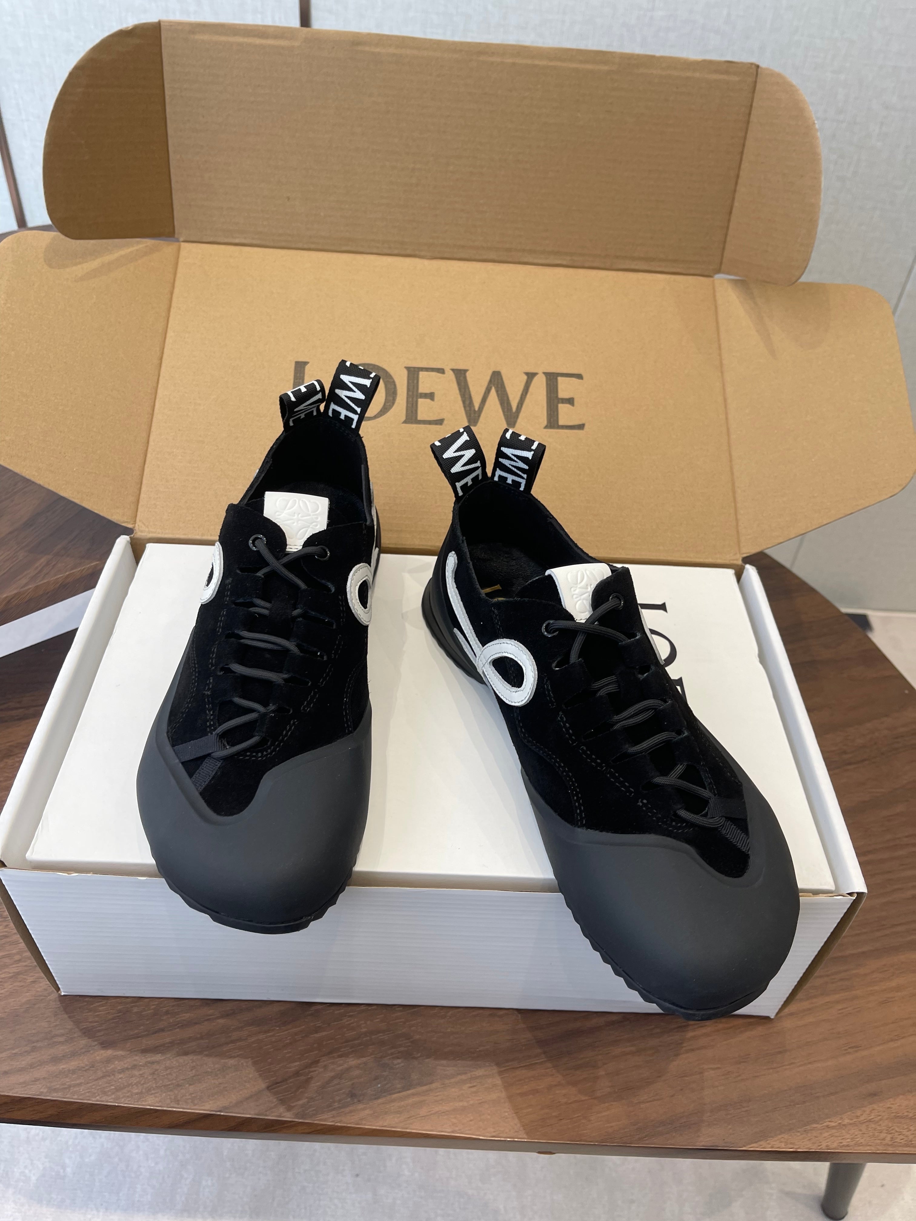 L2-Sneakers