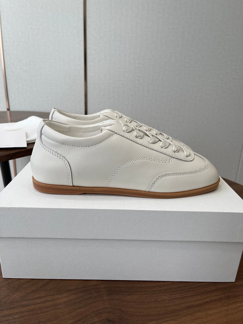 T-Sneakers