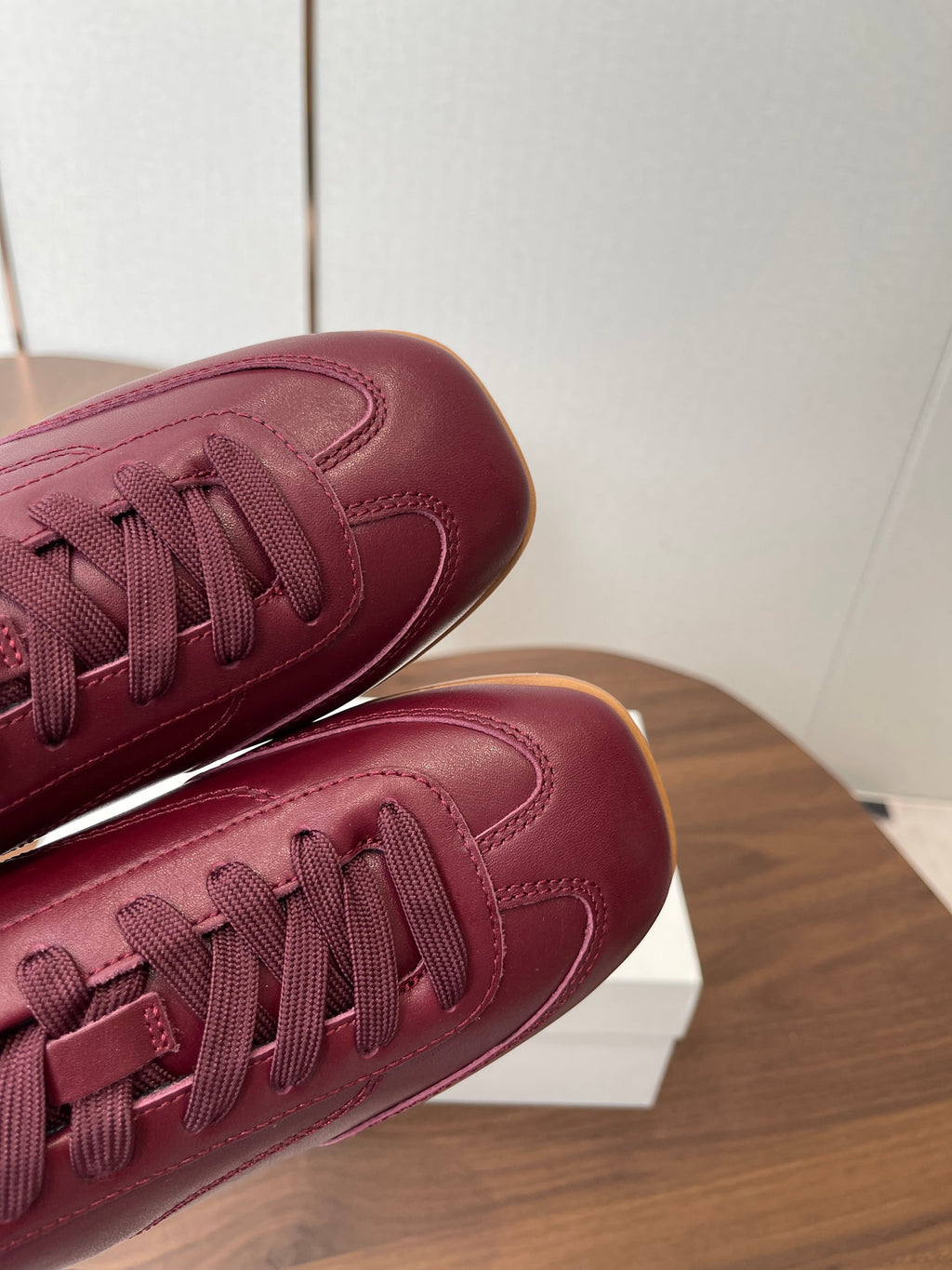 T-Sneakers