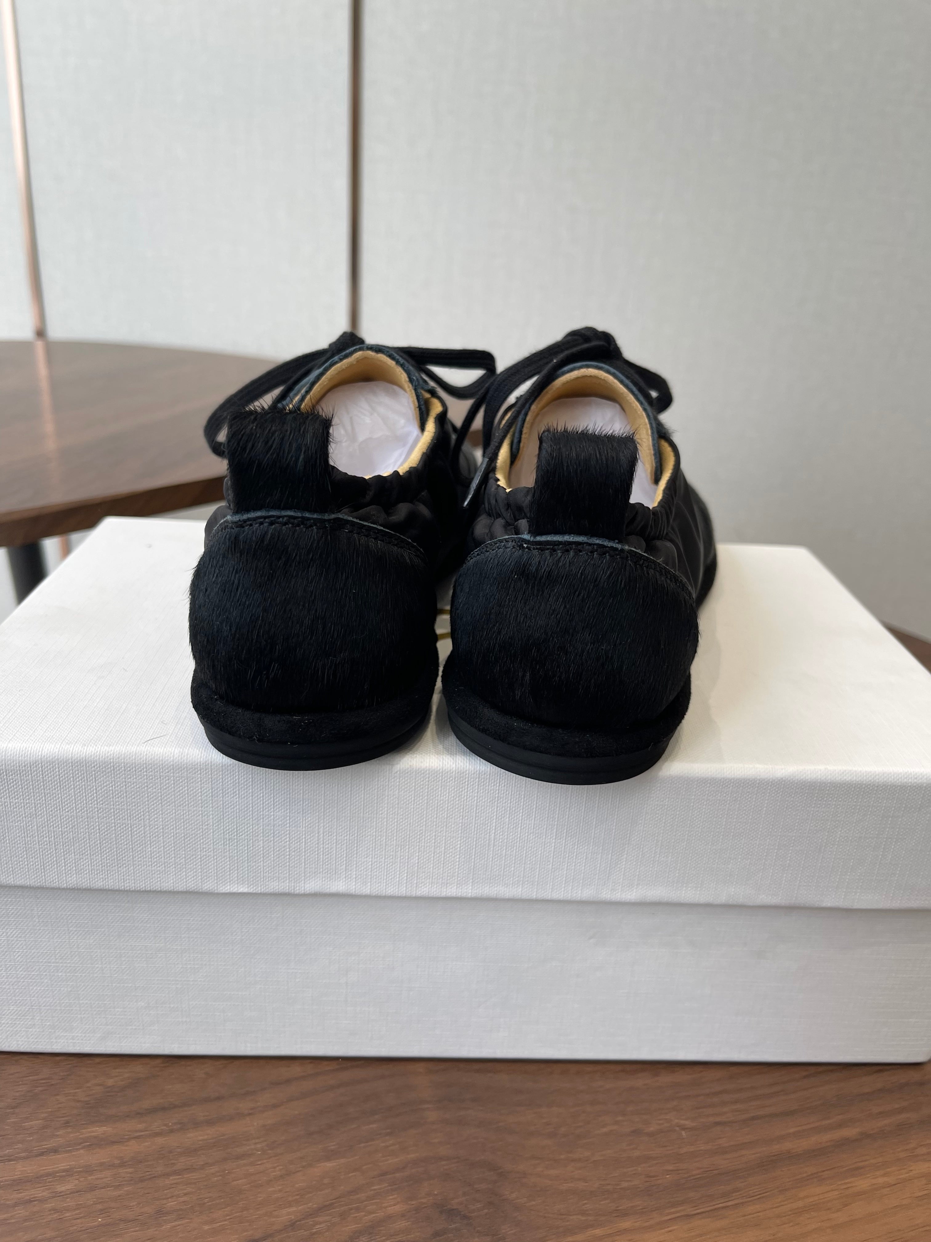 T-Sneakers