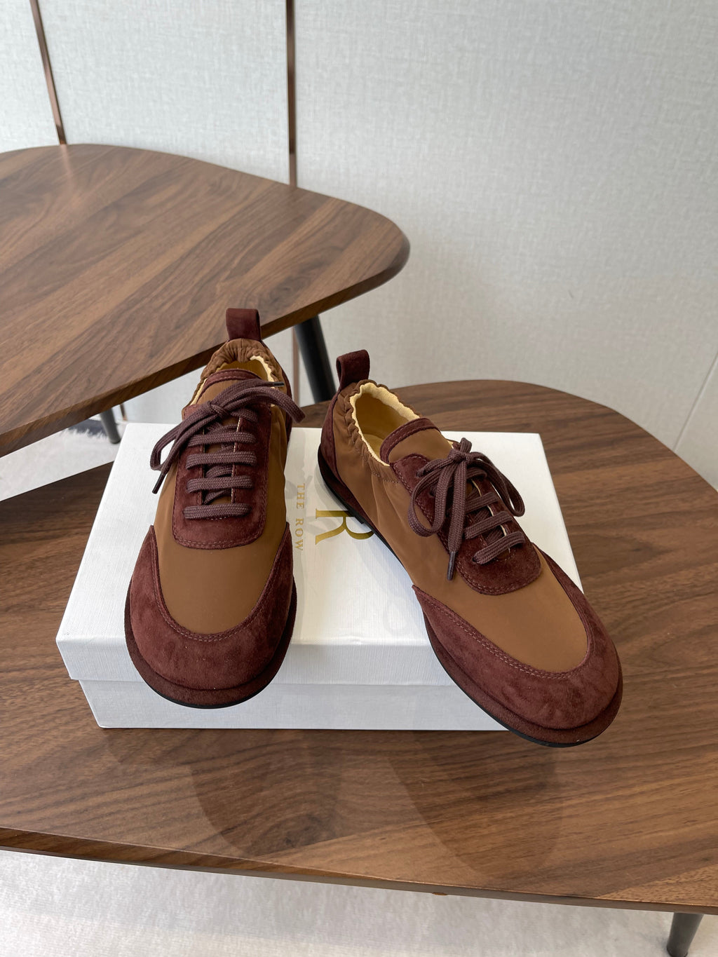 T-Sneakers