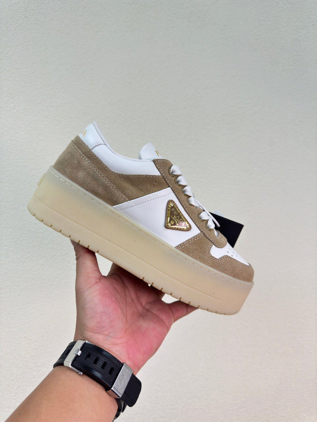 P-Sneakers