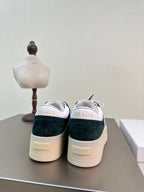 P-Sneakers