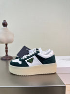 P-Sneakers
