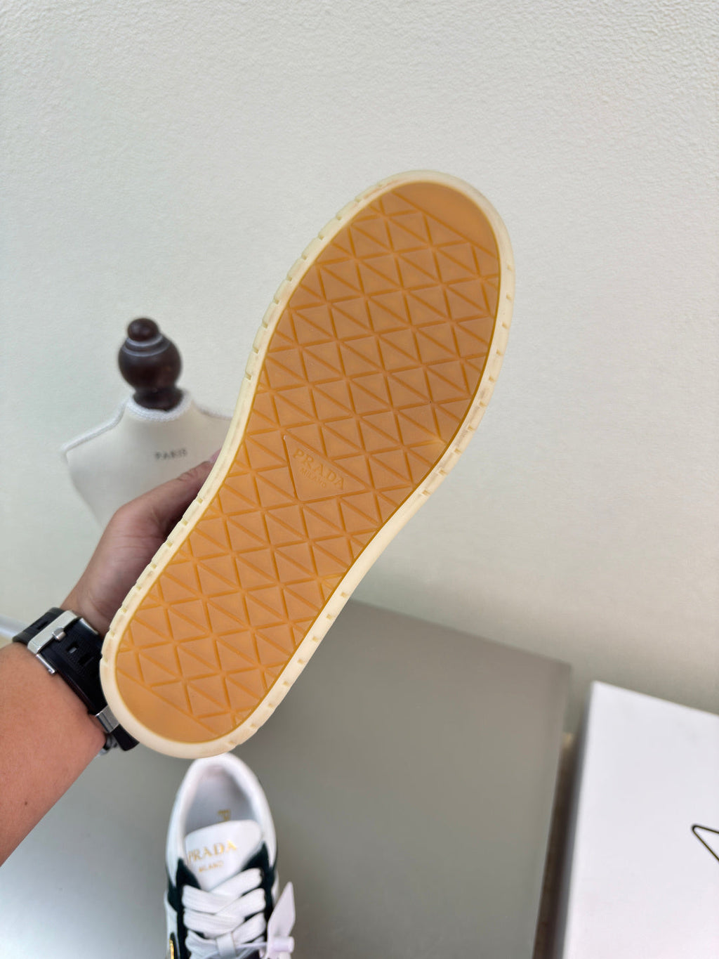 P-Sneakers