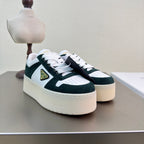 P-Sneakers