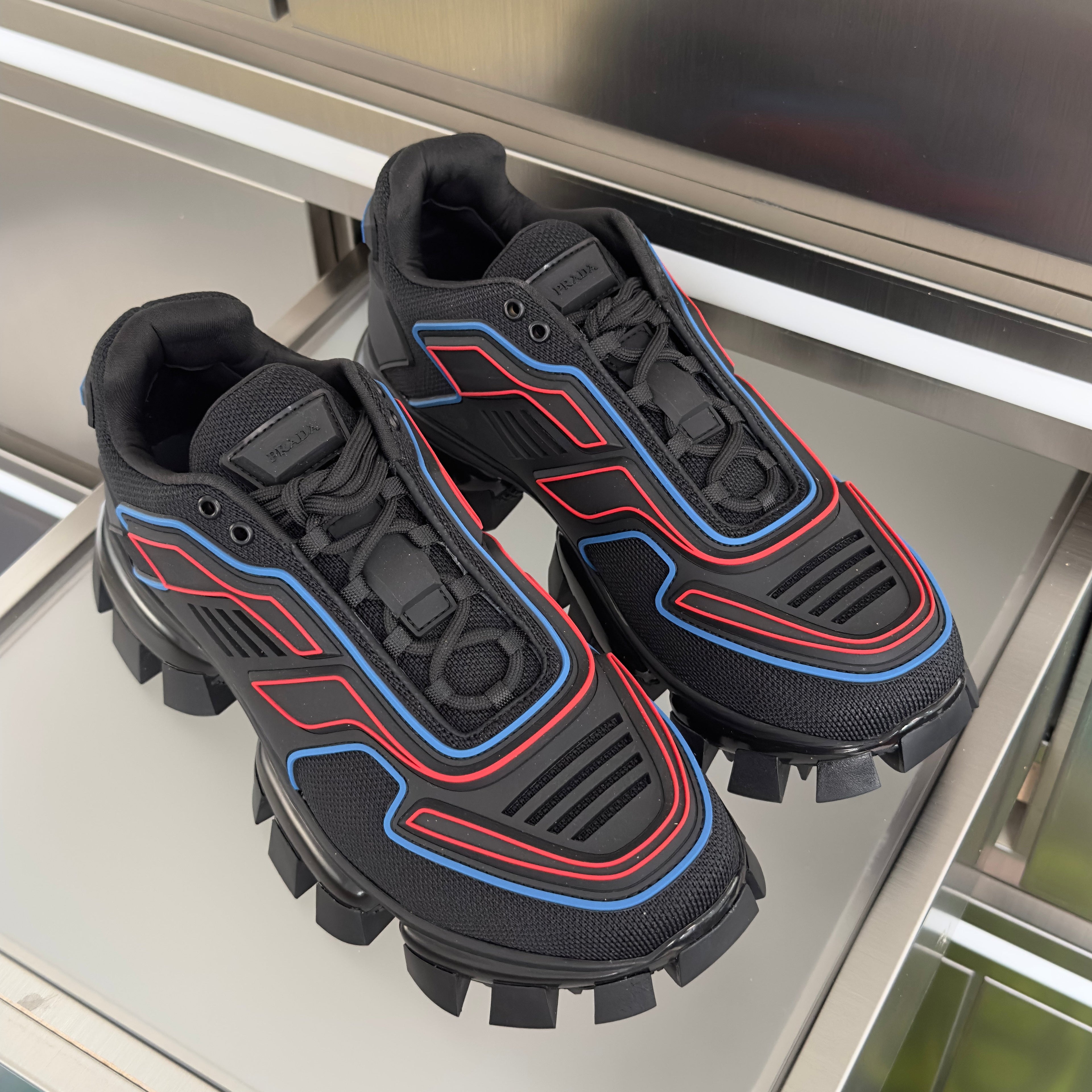 P-Sneakers